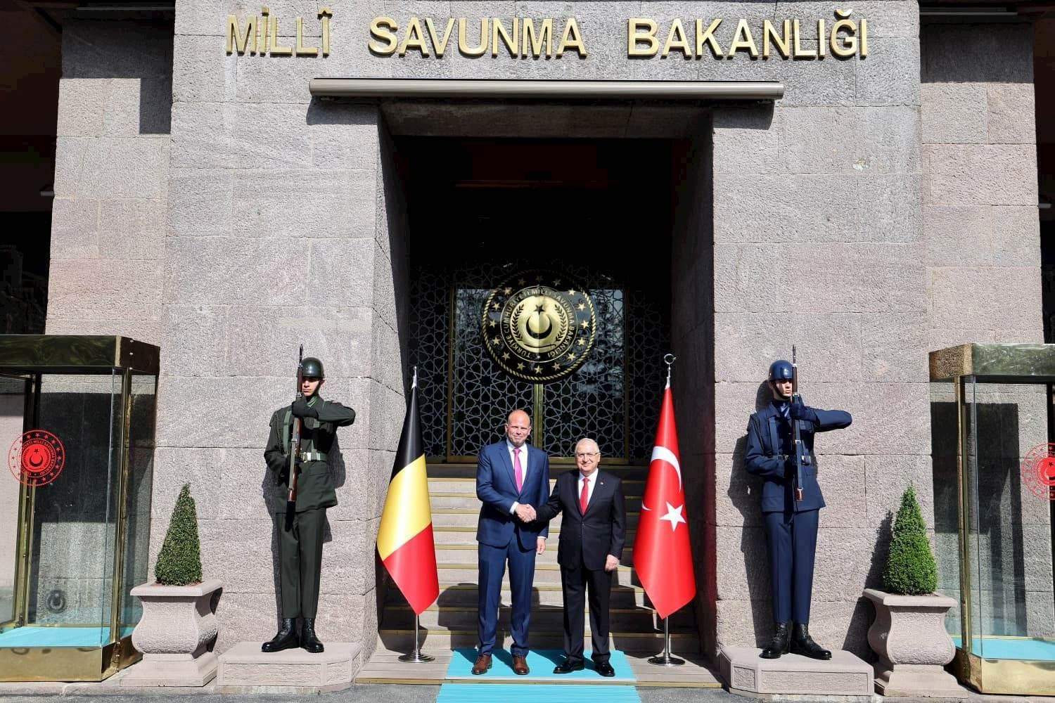 Milli Savunma Bakanı Yaşar Güler,