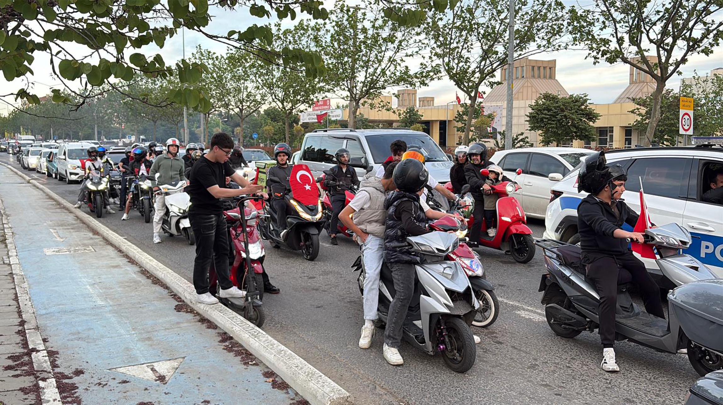 Çorlu'da şehit polis memurları