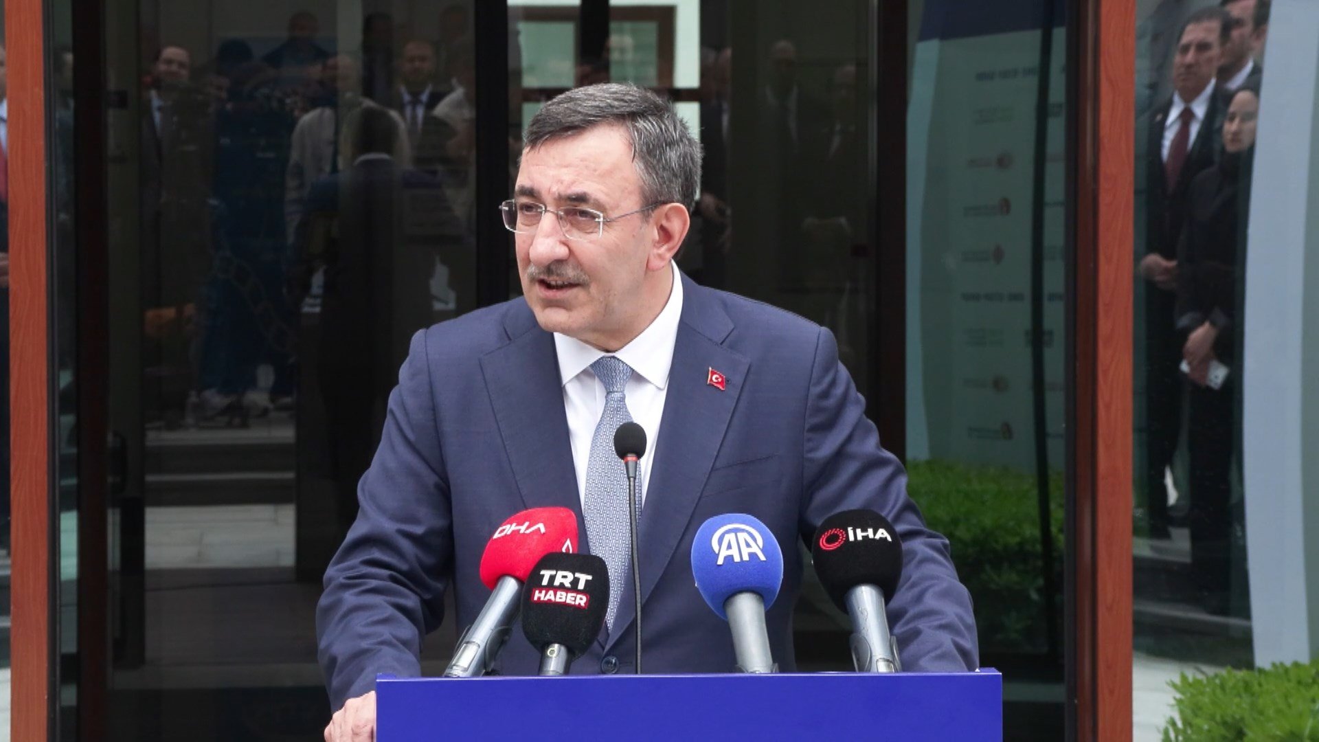 Cumhurbaşkanı Yardımcısı Cevdet Yılmaz, Tek