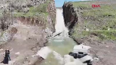 Ağrı Patnos'ta eriyen karlar ve