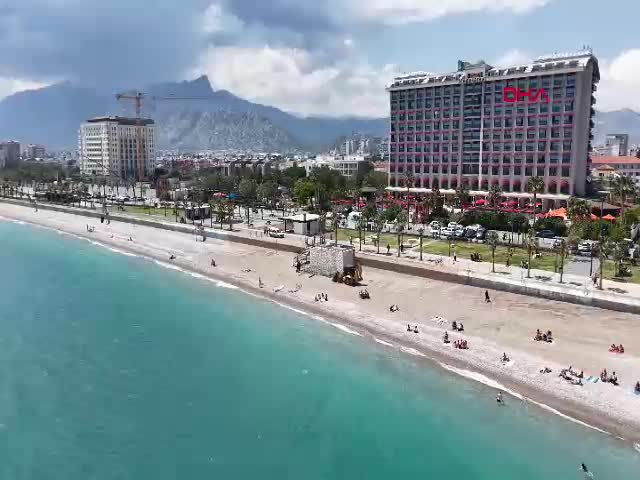 Antalya'nın dünyaca ünlü Konyaaltı
