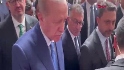 Cumhurbaşkanı Erdoğan, Ankara'da gazetecilerin sorularını