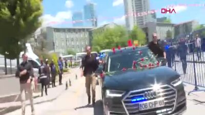 Kemal Kılıçdaroğlu, CHP Genel Merkezi'nde