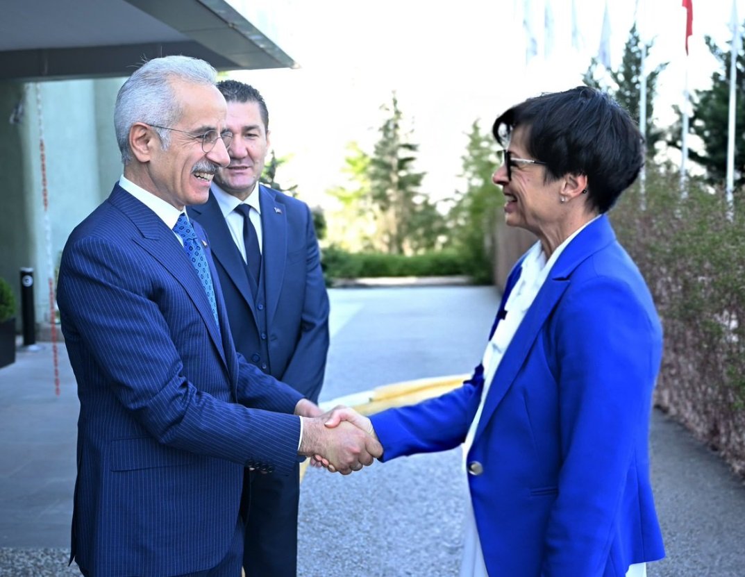 Ulaştırma ve Altyapı Bakanı Abdulkadir