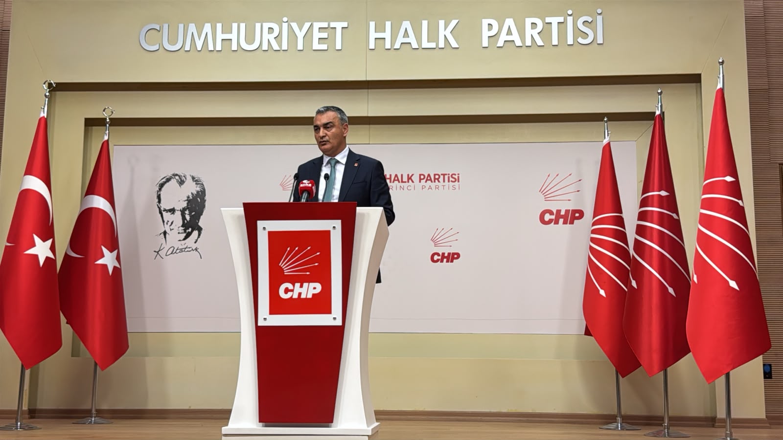 CHP'de parti içi disiplin süreci