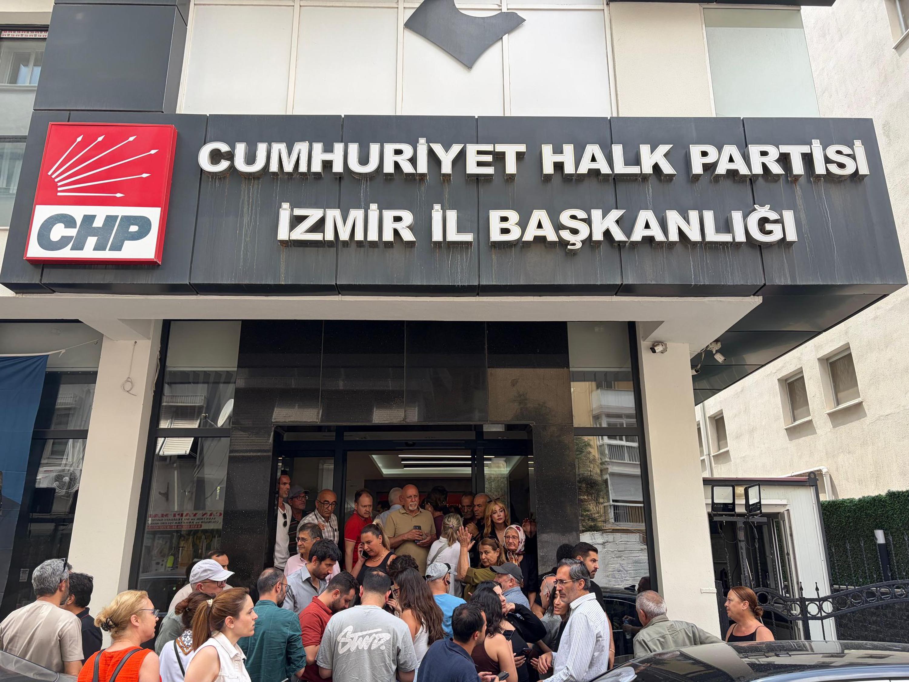 CHP İzmir İl Başkanlığı’nda başkanlık