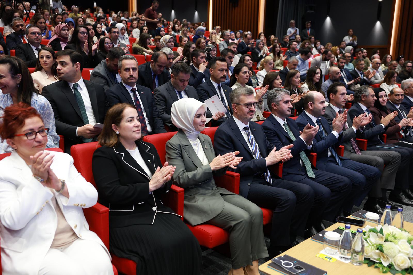 Aile ve Sosyal Hizmetler Bakanı