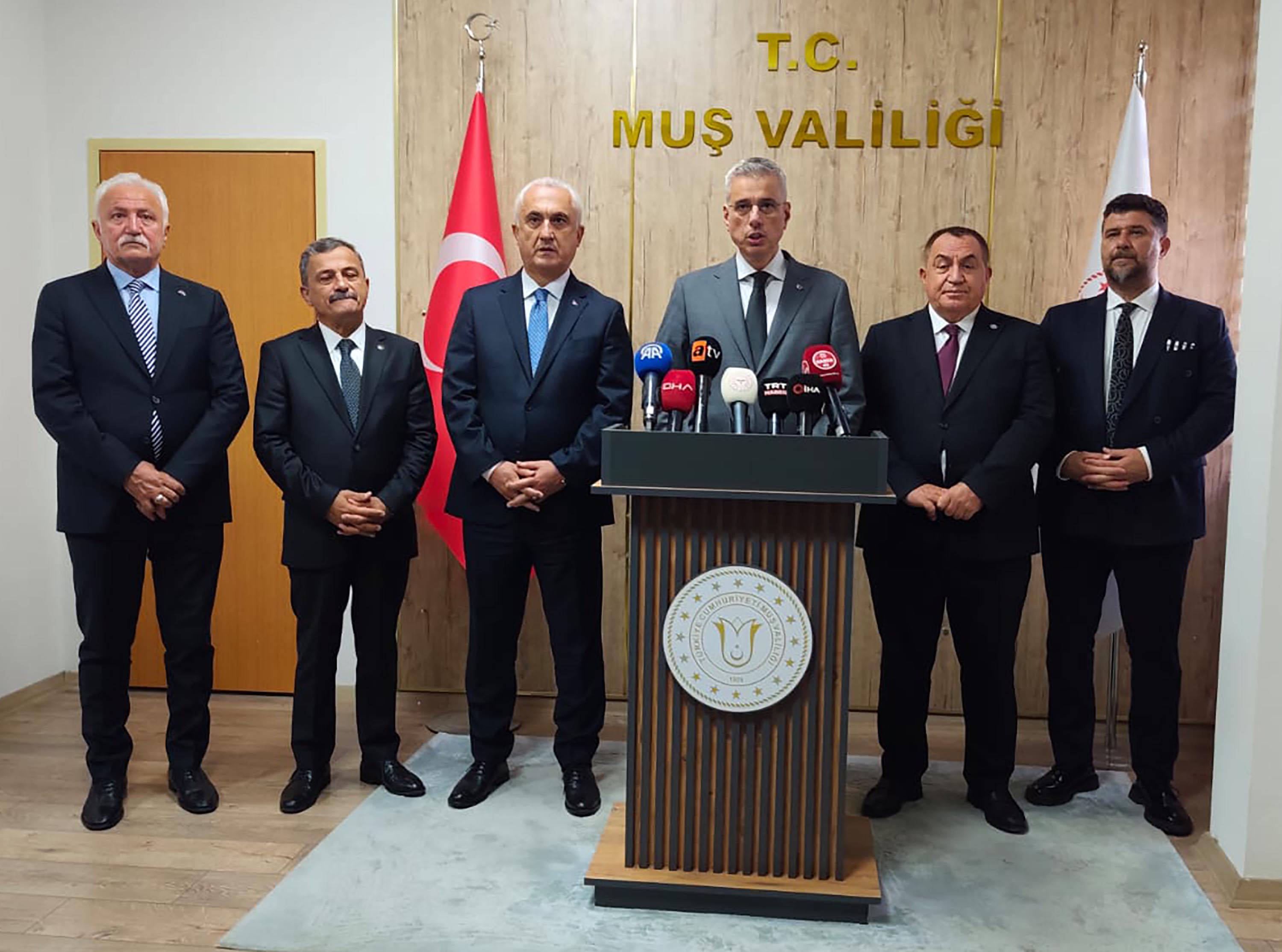 Sağlık Bakanı Kemal Memişoğlu, Muş'ta