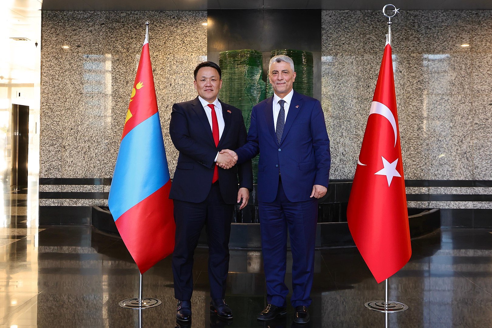 Ticaret Bakanı Ömer Bolat, Moğolistan