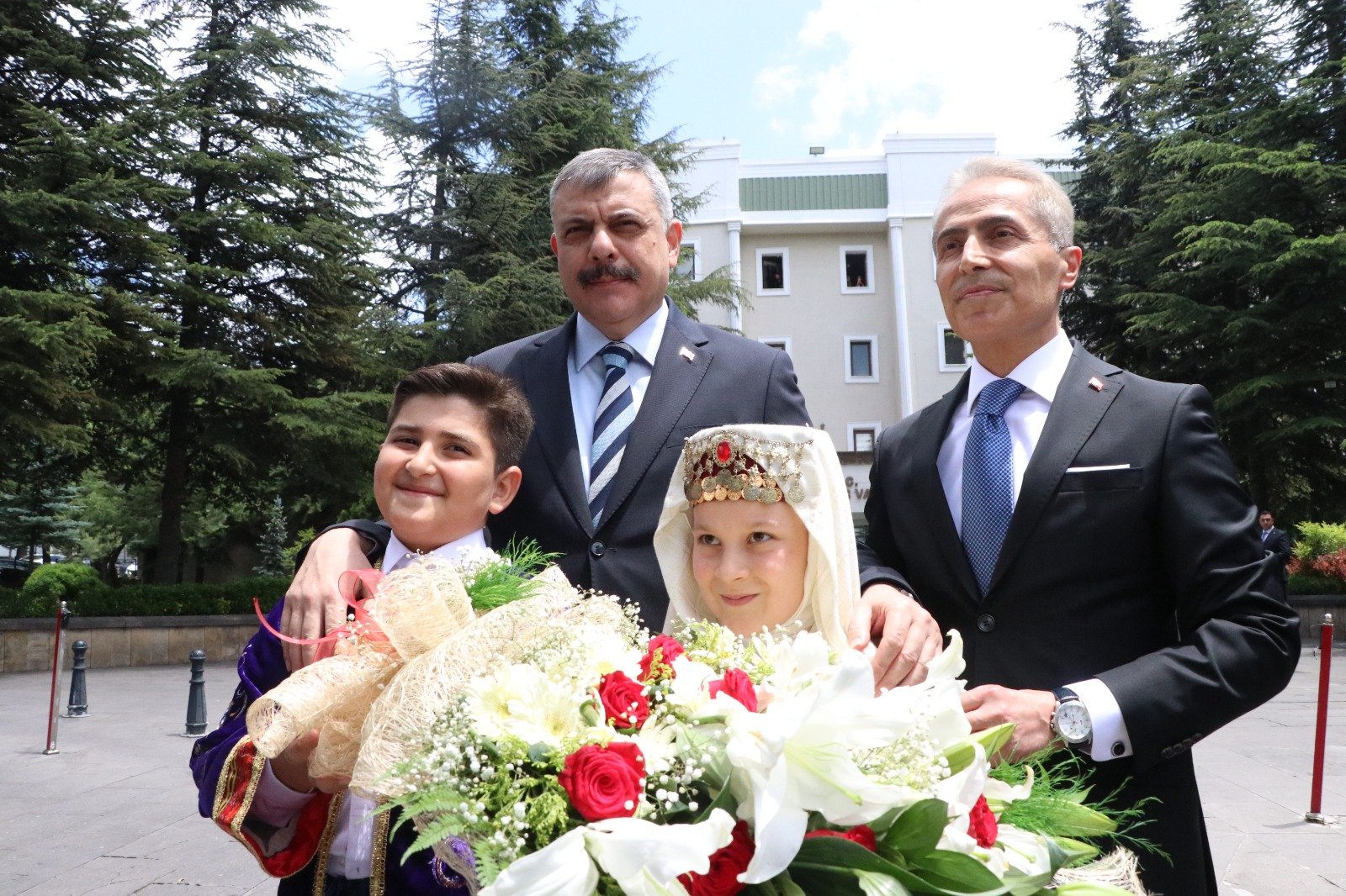 İçişleri Bakanı Mustafa Çiftçi, bir