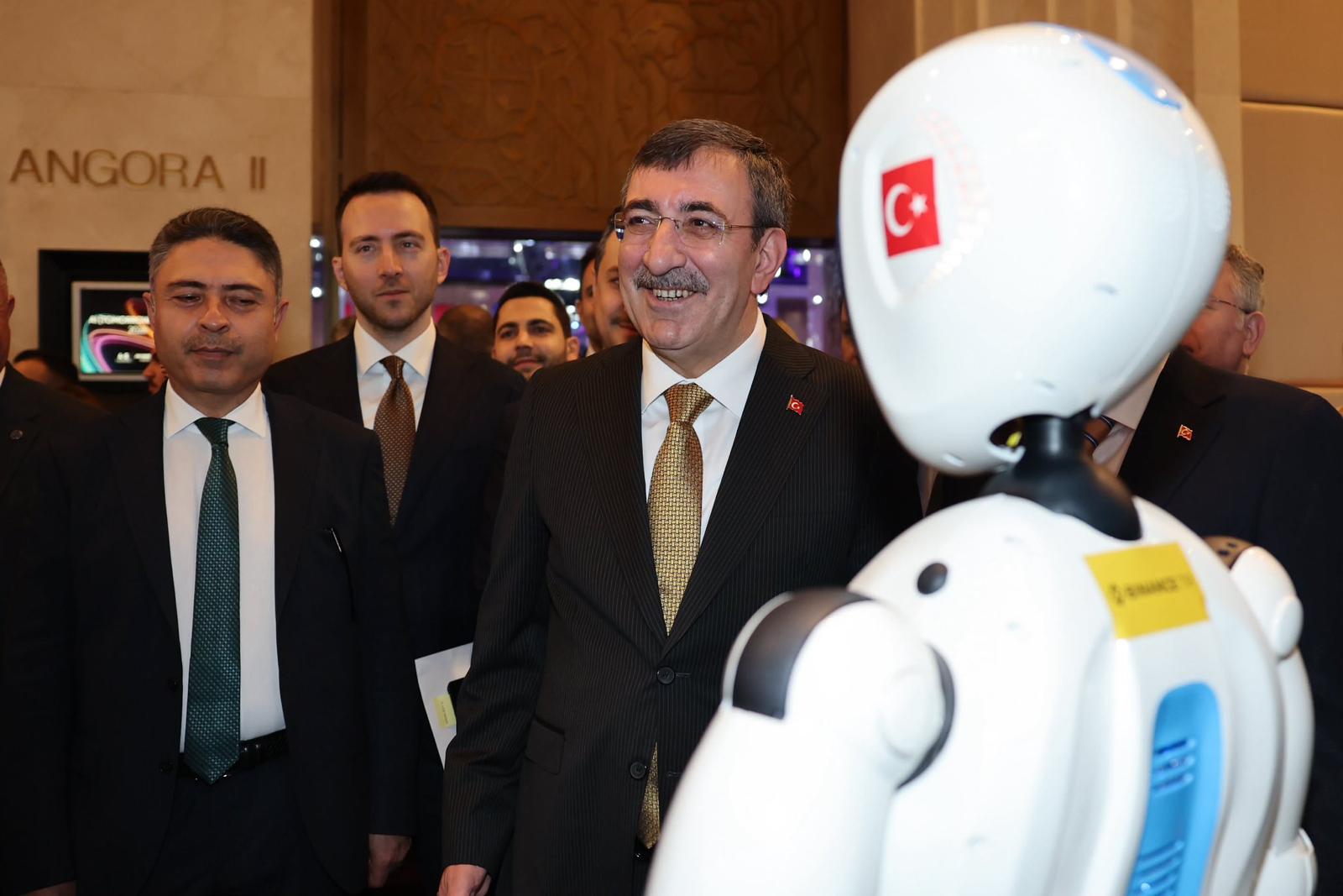 Cumhurbaşkanı Yardımcısı Cevdet Yılmaz, Yapay