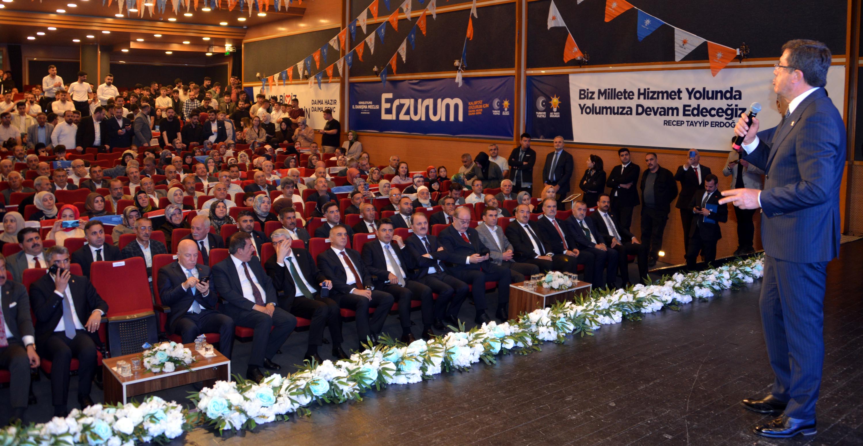 AK Parti'li Nihat Zeybekci, terörün