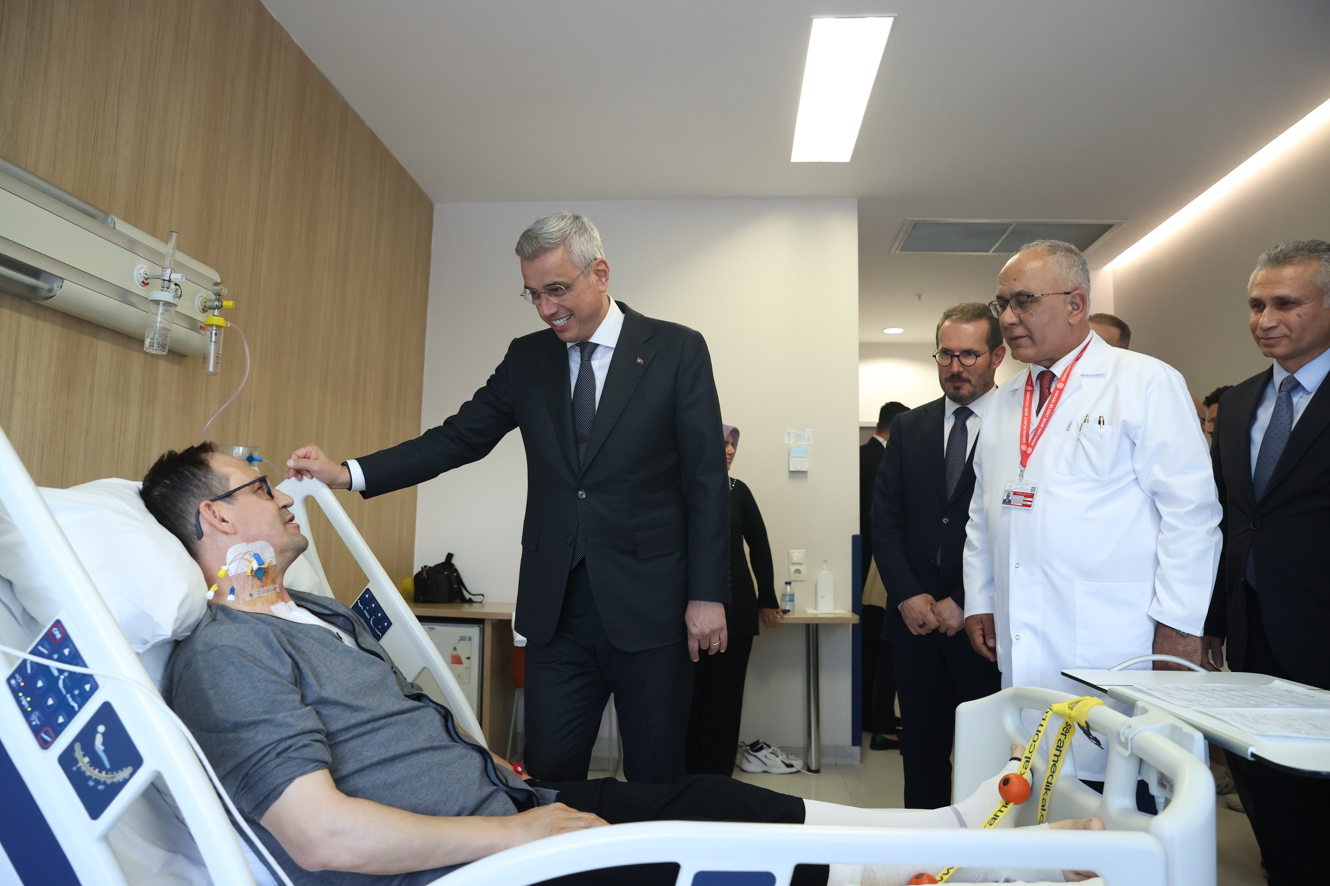 Sağlık Bakanı Kemal Memişoğlu, yerli