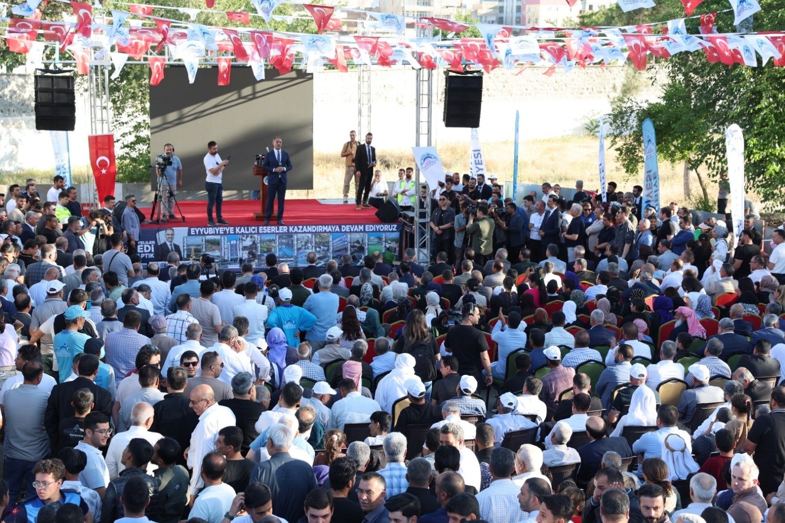 Eyyübiye Belediyesi Hizmet Binası'nın temeli