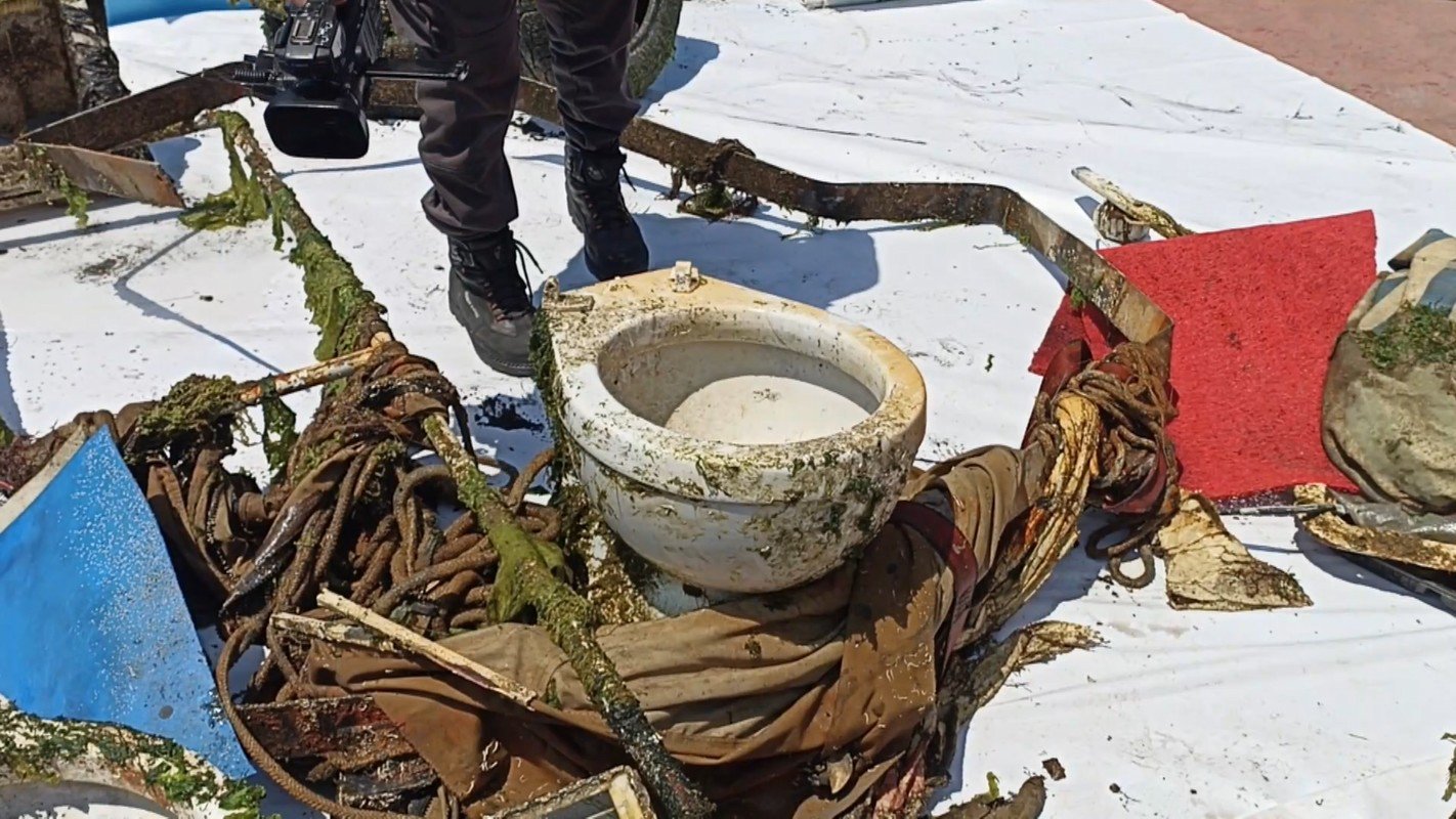 Tuzla Sahili'nde fırtınada batan 22