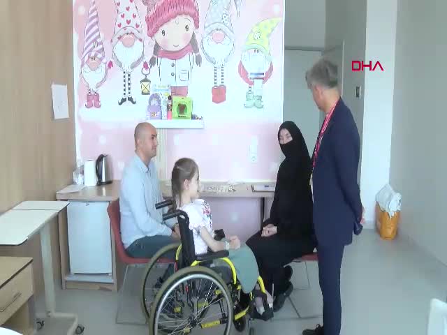 Doğuştan omurilik açıklığı olan
