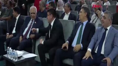 Van'da düzenlenen Türkiye-Azerbaycan kardeşlik programında
