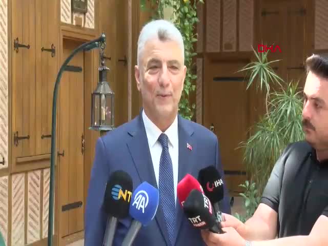 Ticaret Bakanı Ömer Bolat,