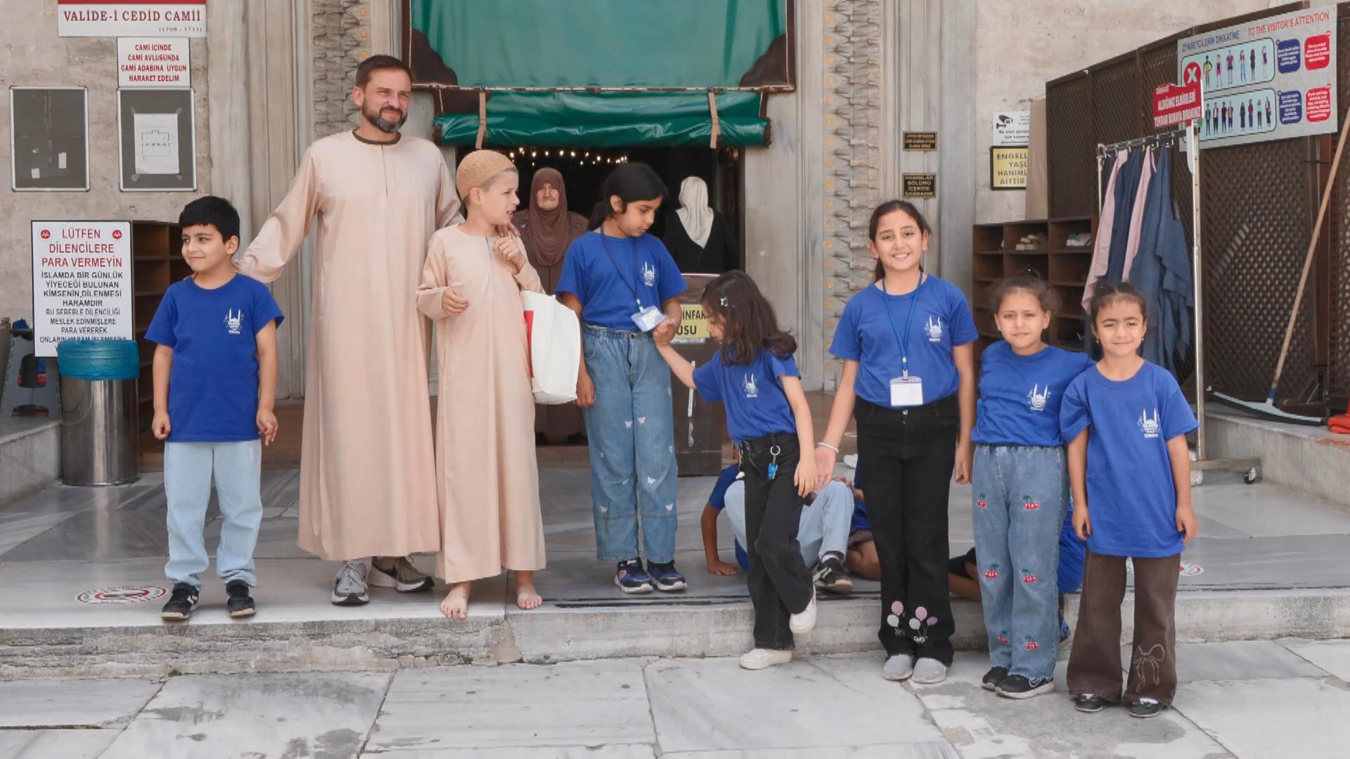 Otizmli Joshie, Valide-i Cedid Camii'nde