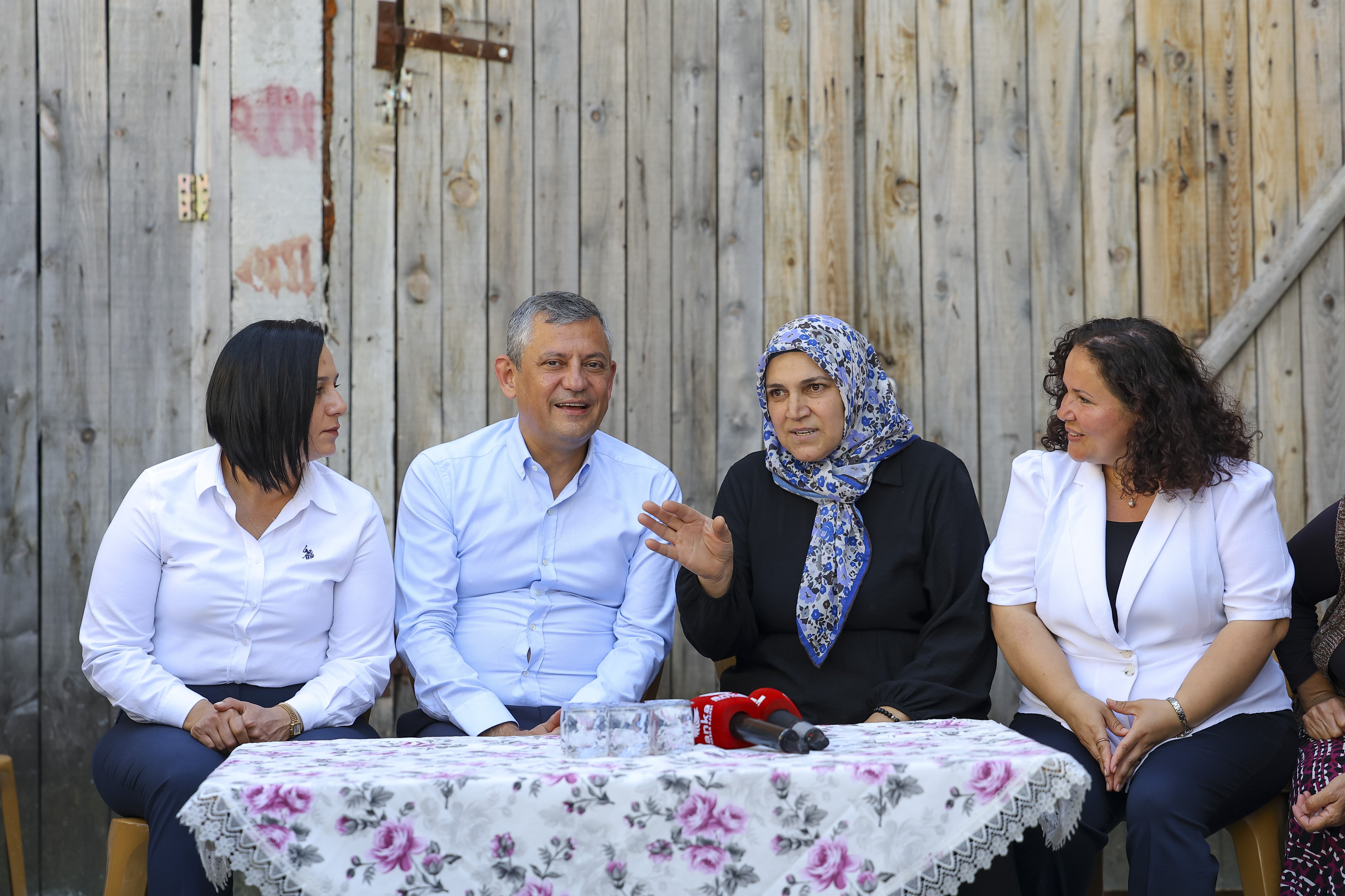 CHP Genel Başkanı Özgür Özel,