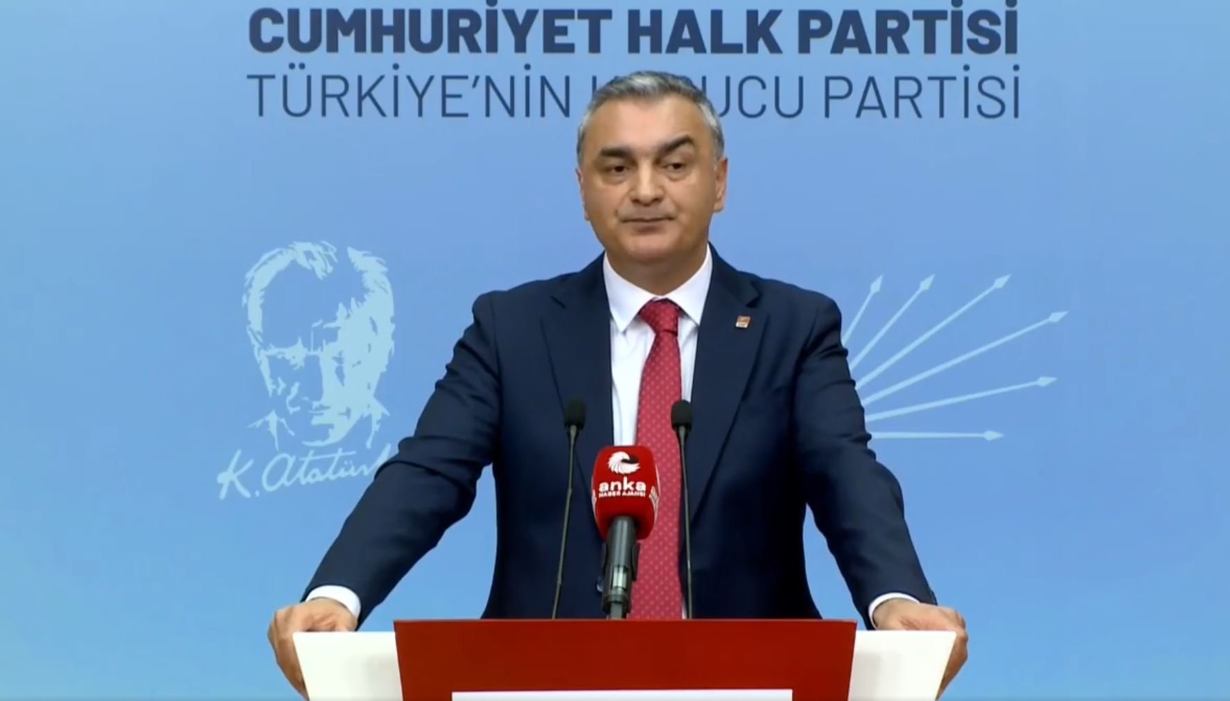 CHP'de büyük değişim! Genel Başkan