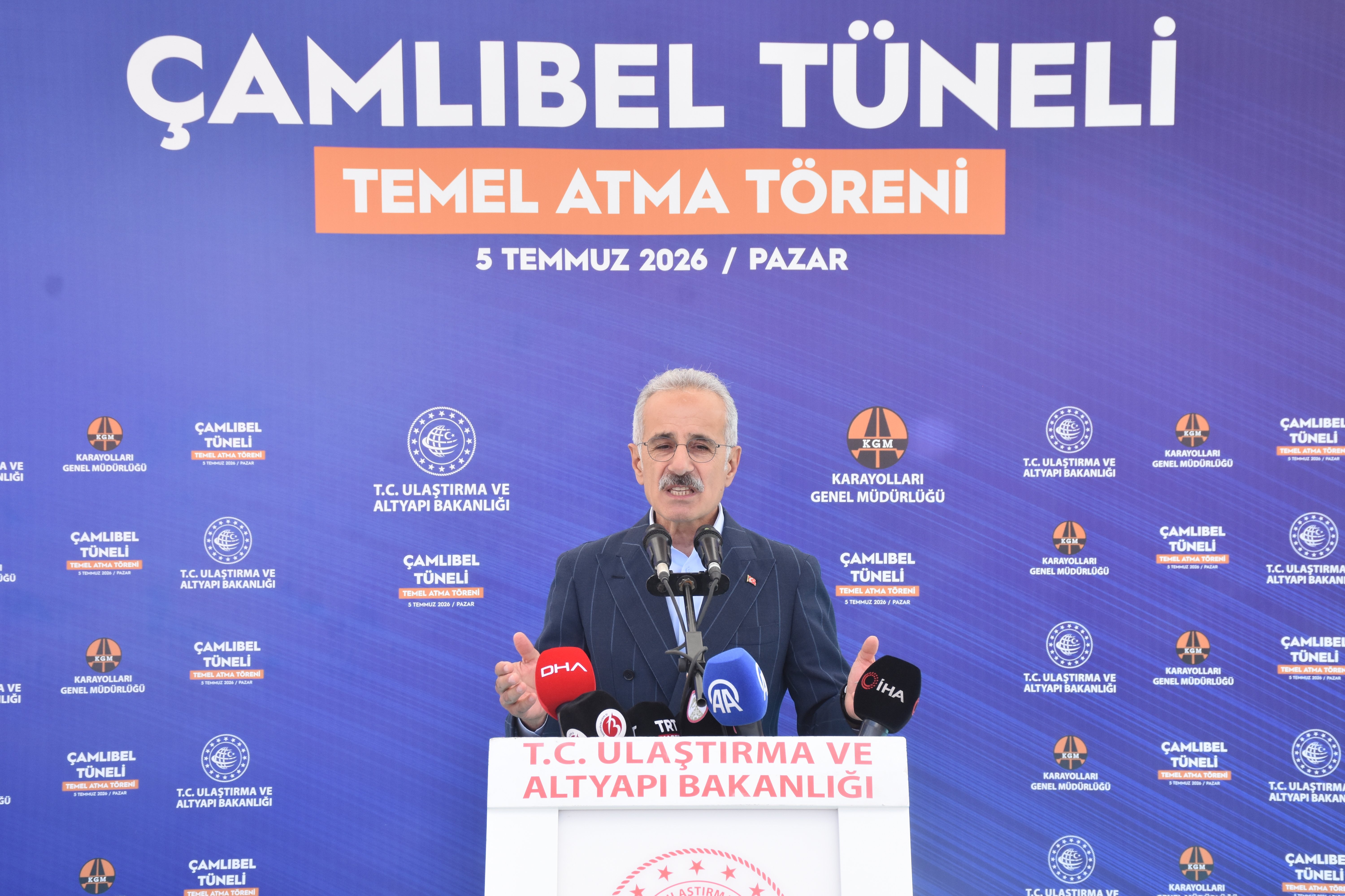 Ulaştırma ve Altyapı Bakanı Abdulkadir