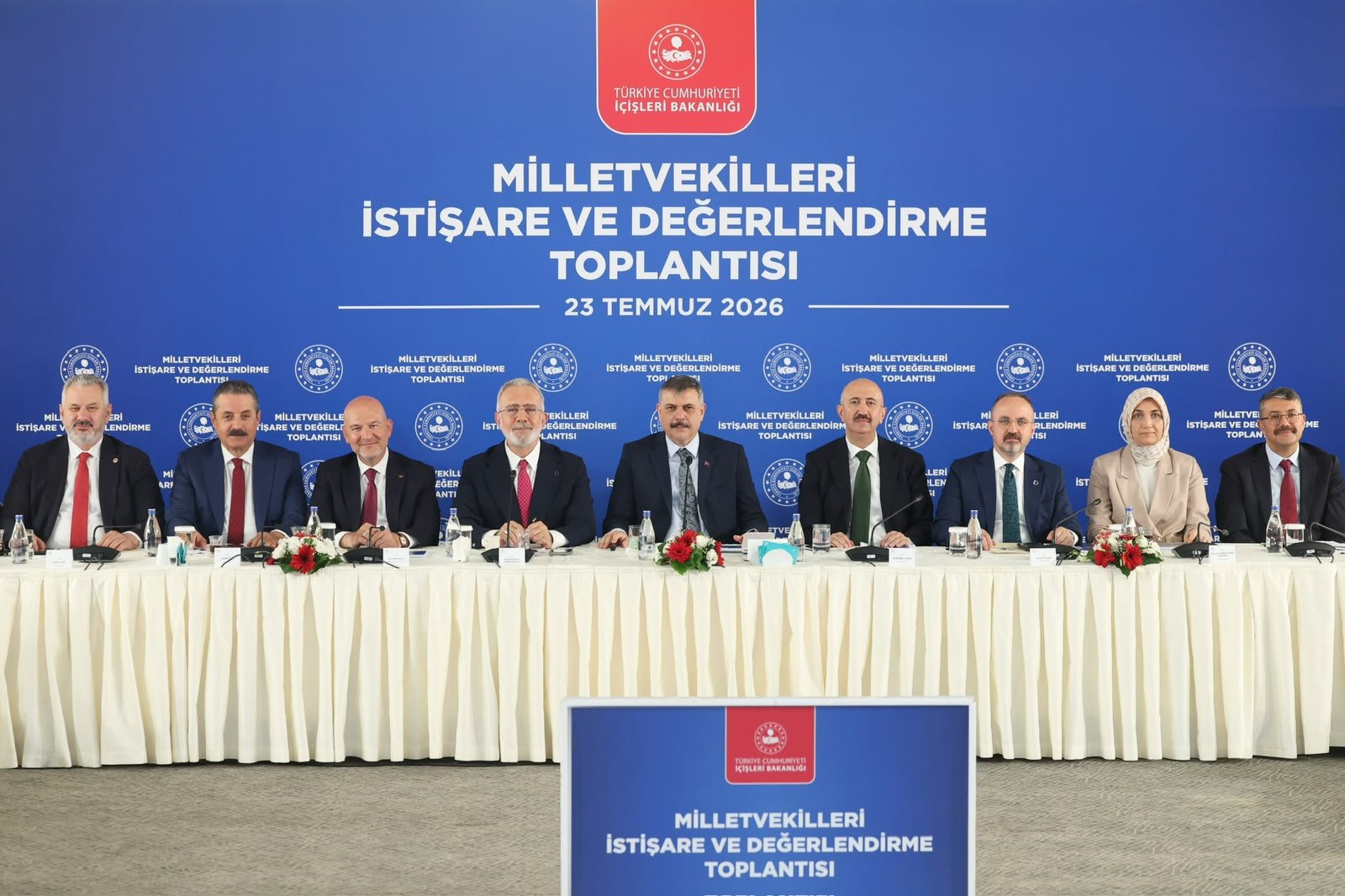 İçişleri Bakanı Mustafa Çiftçi, 'Ahbap-çavuş