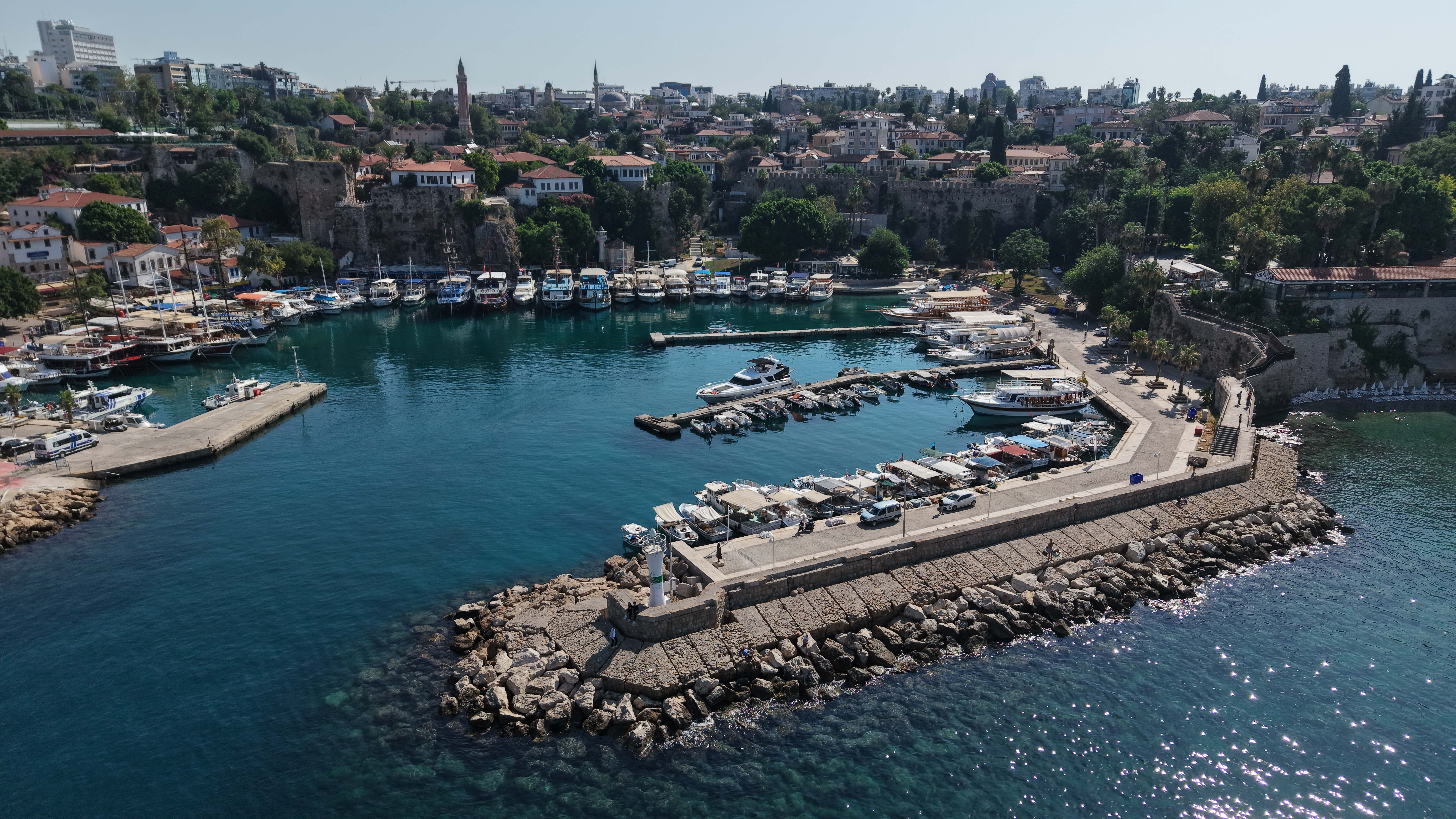 Antalya’nın gözde tarihi bölgesi Kaleiçi’nde