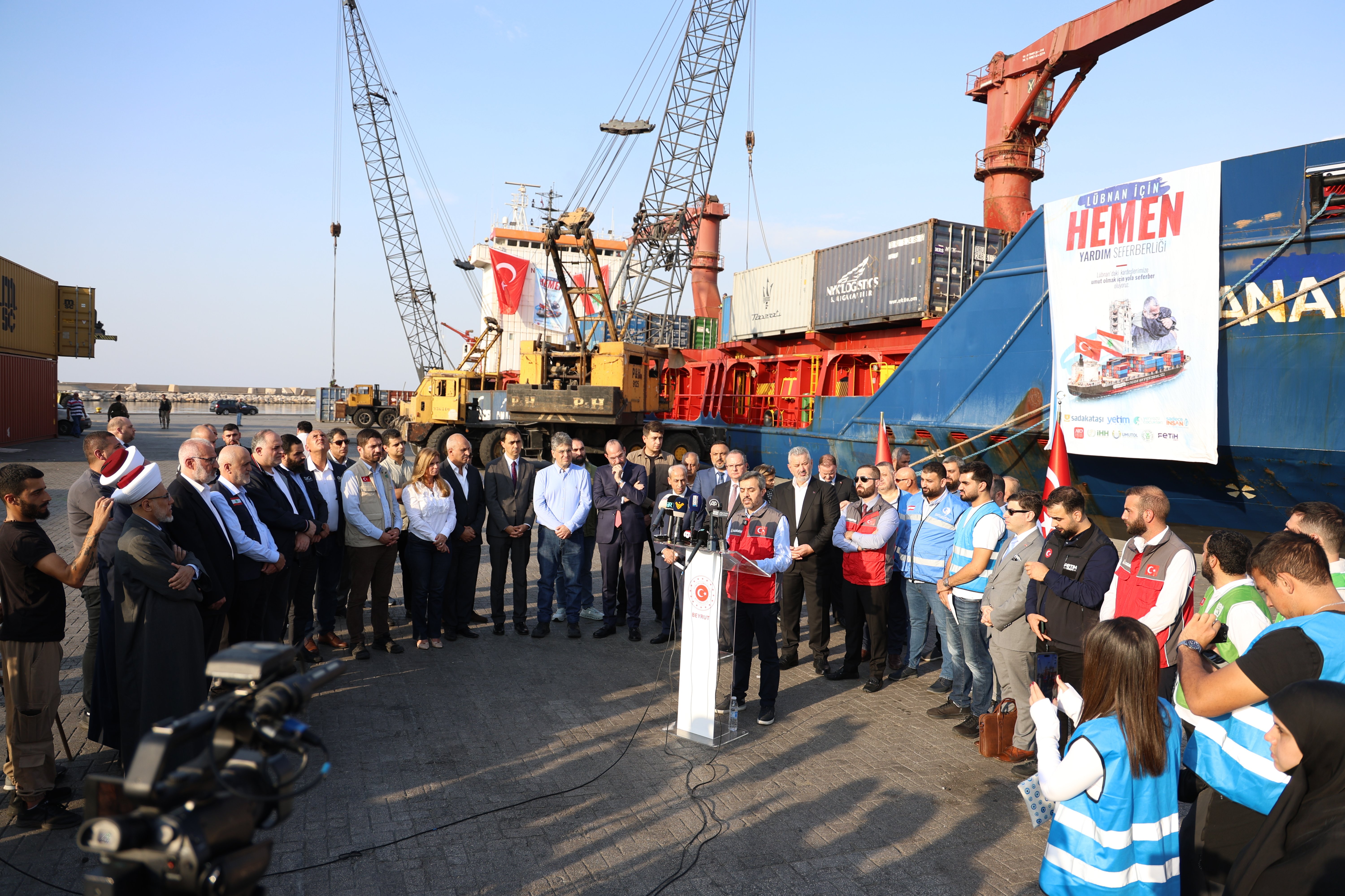 Türkiye'deki STK'ların iş birliğiyle Lübnan'a