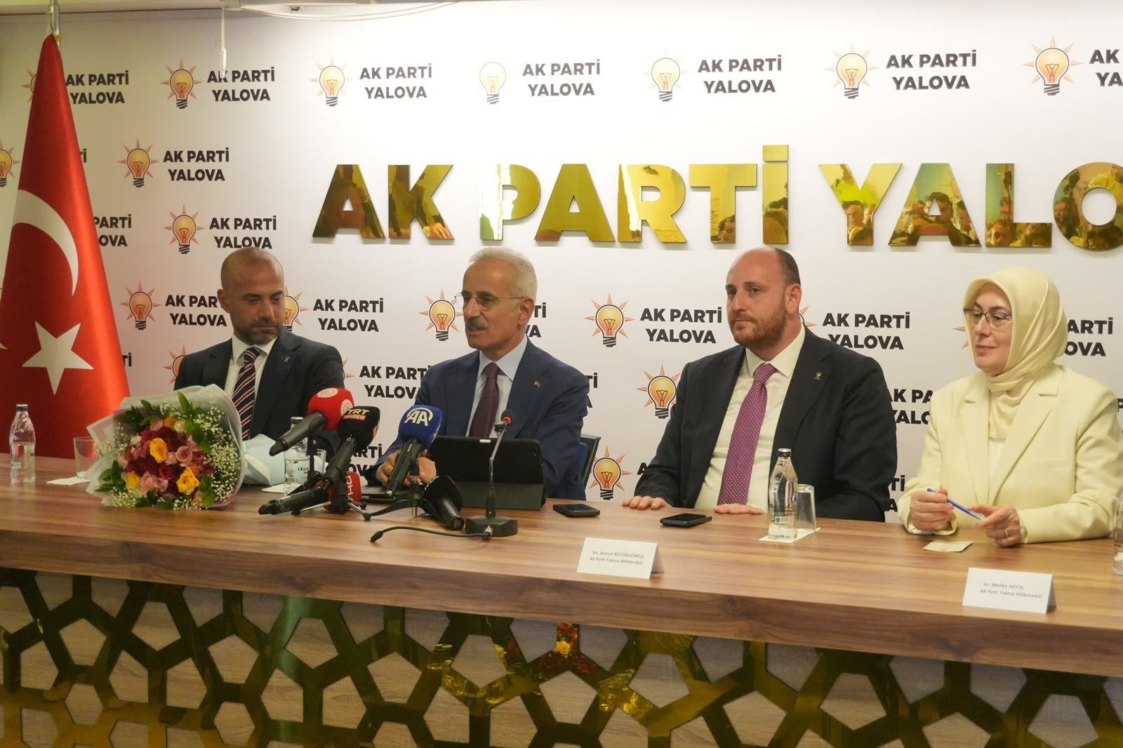 Ulaştırma ve Altyapı Bakanı Abdulkadir