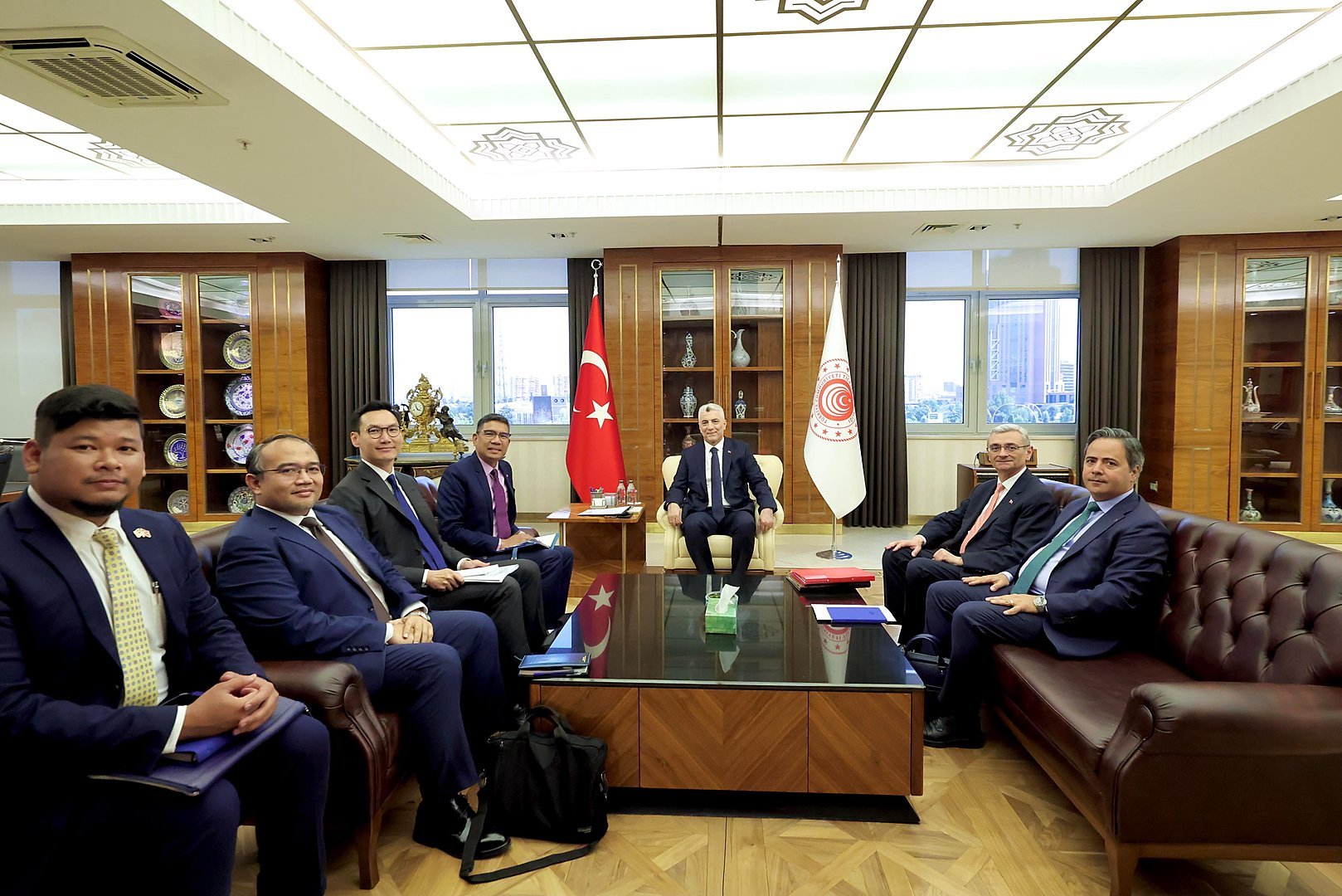 Ticaret Bakanı Ömer Bolat, Malezya'nın