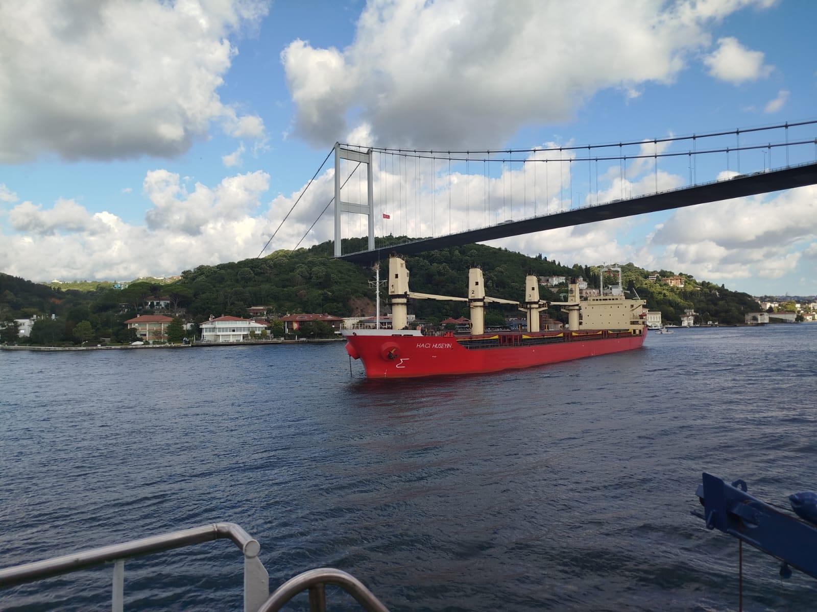 İstanbul Boğazı'nda makine arızası yaşayan