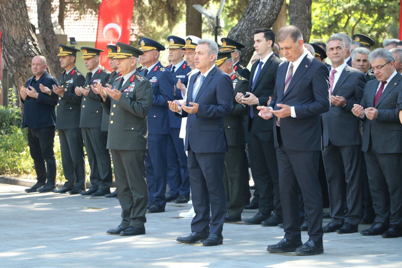 İzmir'de 15 Temmuz Demokrasi ve