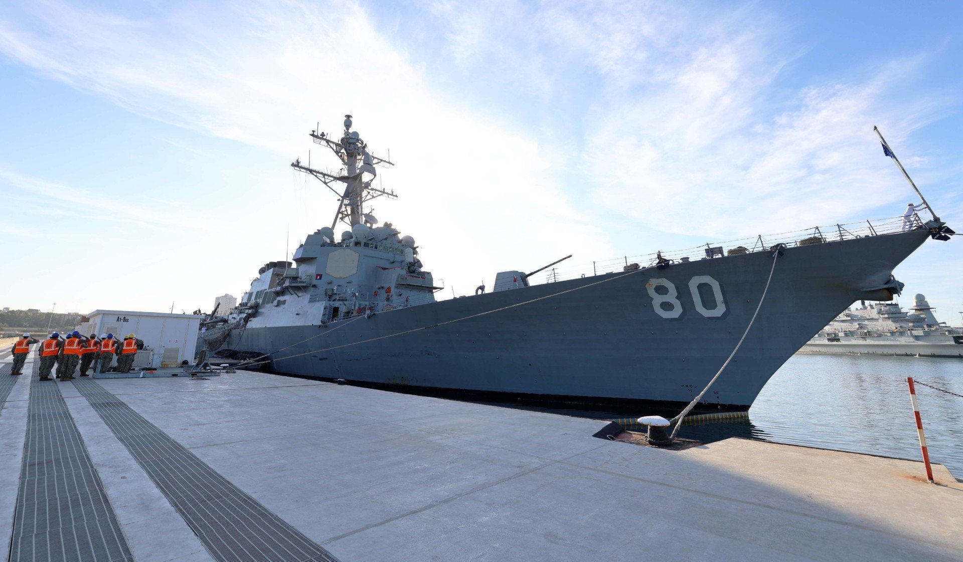 USS Roosevelt Mersin Limanı'na demirleyerek
