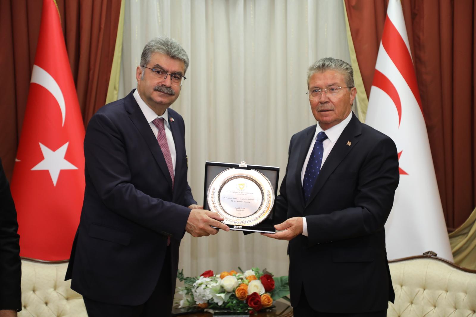 TBMM heyeti KKTC'de Başbakan Ünal