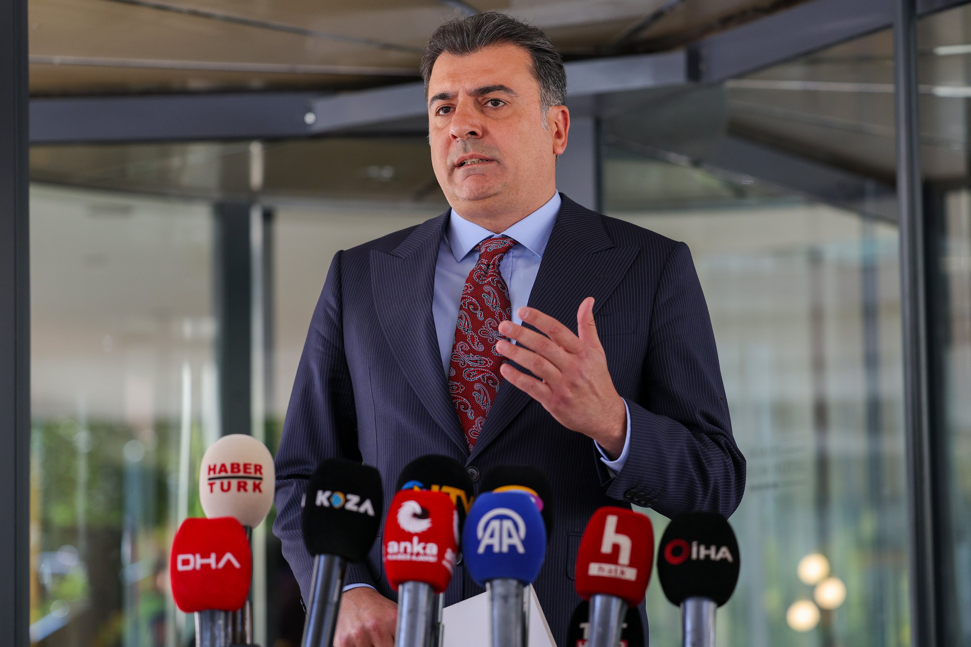 CHP İstanbul Milletvekili Zeynel Emre,