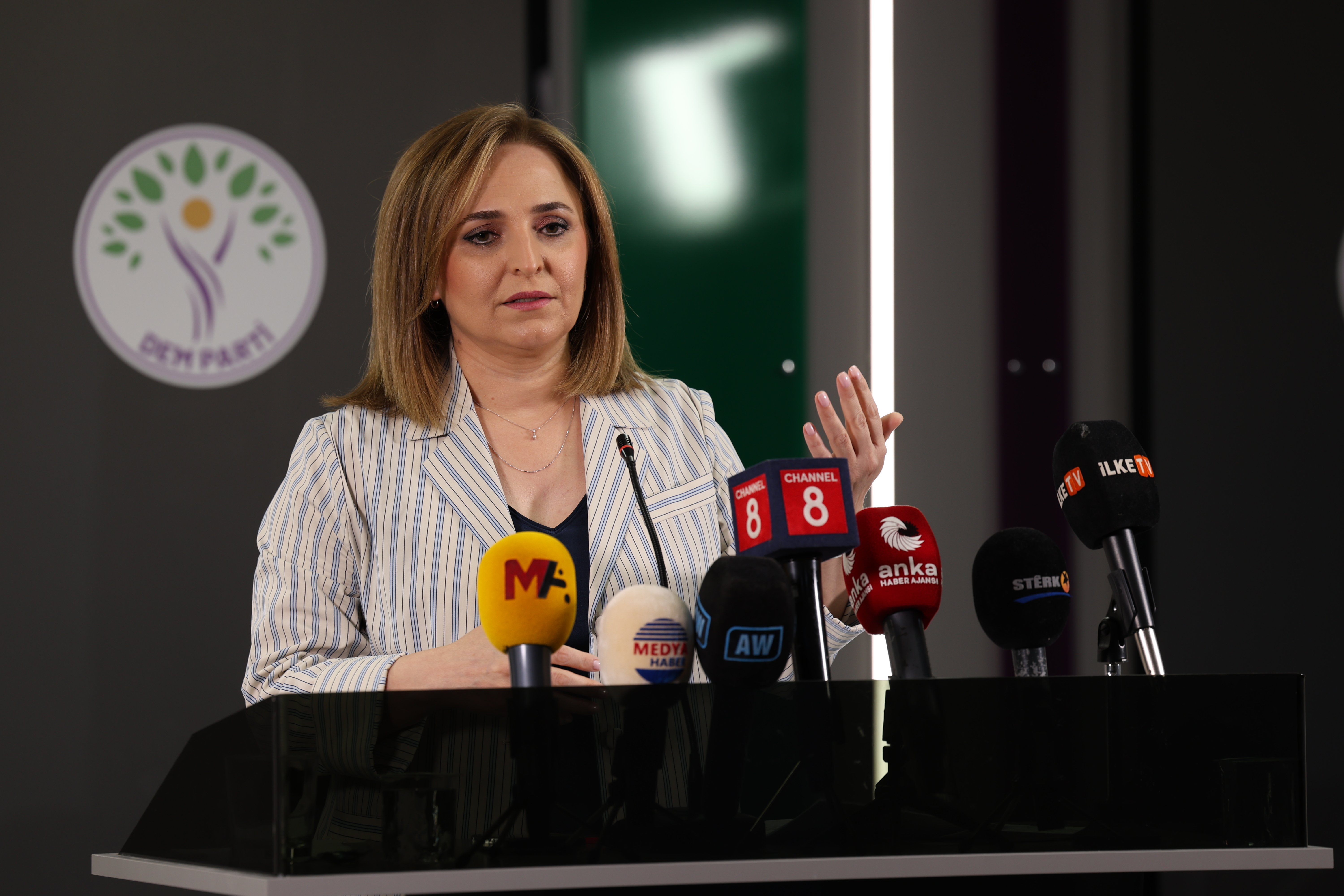 DEM Parti Sözcüsü Ayşegül Doğan,