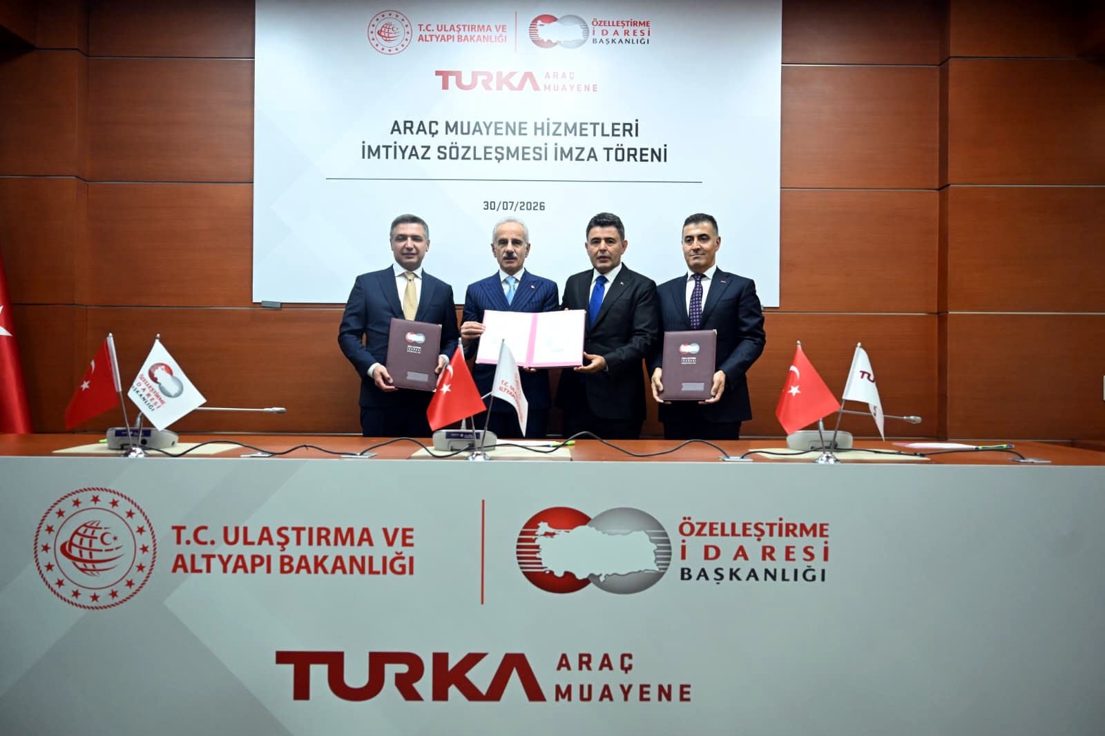 Ulaştırma ve Altyapı Bakanı Abdulkadir