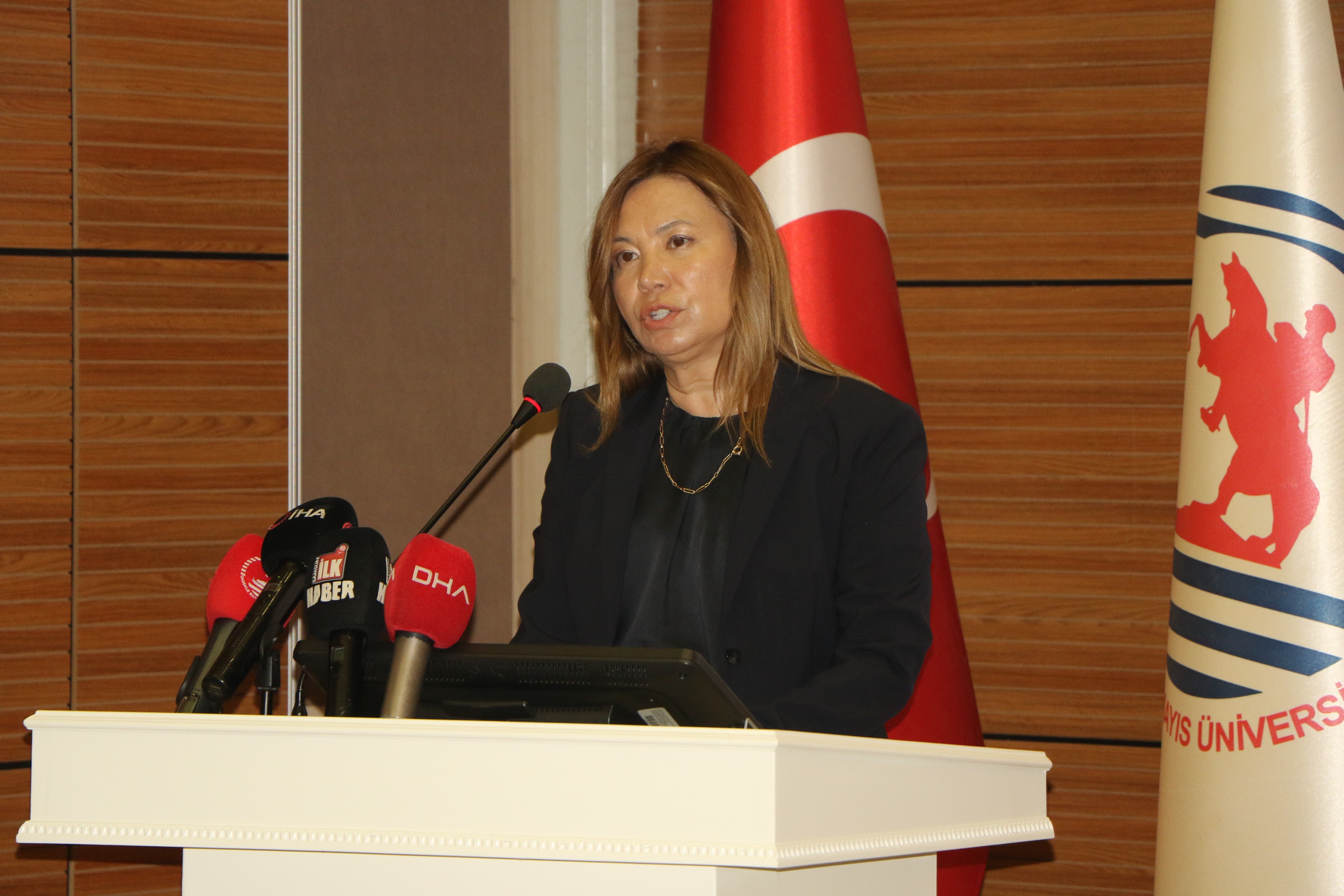 OMÜ Rektörü Prof. Dr. Fatma