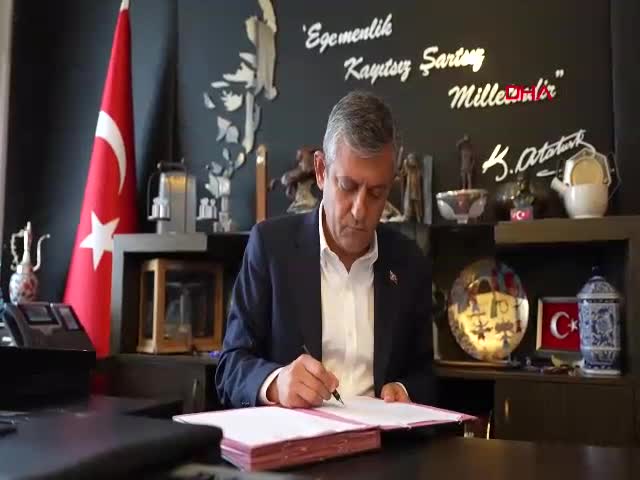 Özgür Özel, YENİ Parti’nin