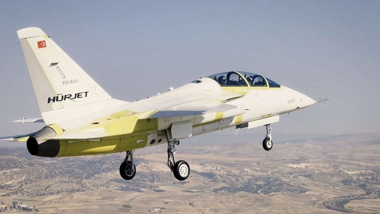 Türkiye'nin ilk jet eğitim uçağı