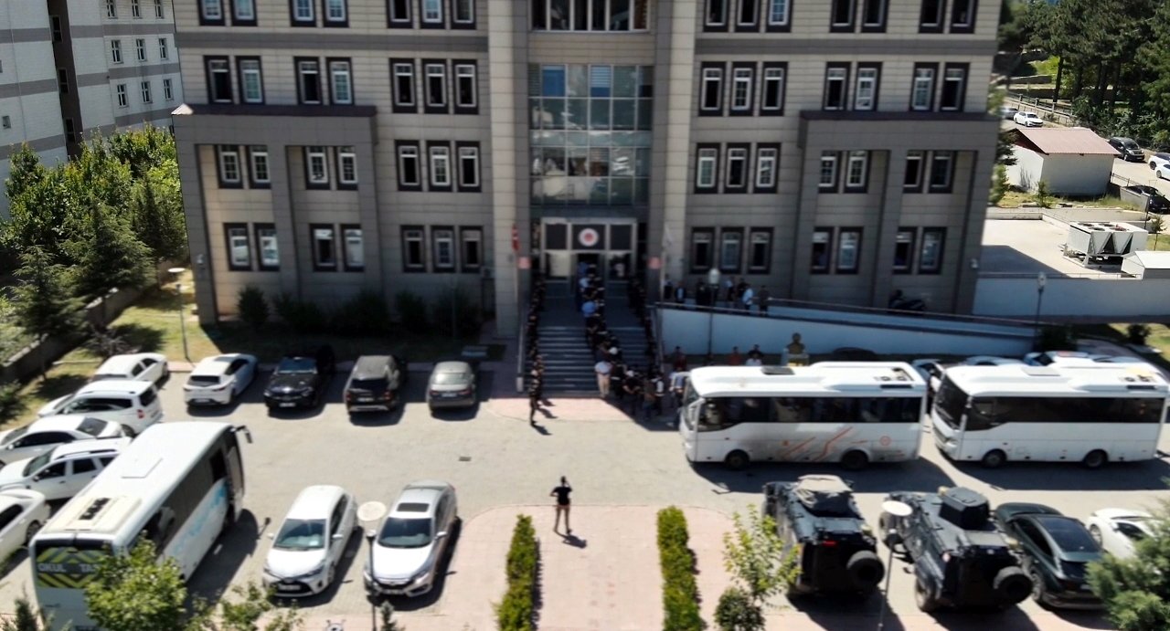 Bitlis merkezli 7 ilde