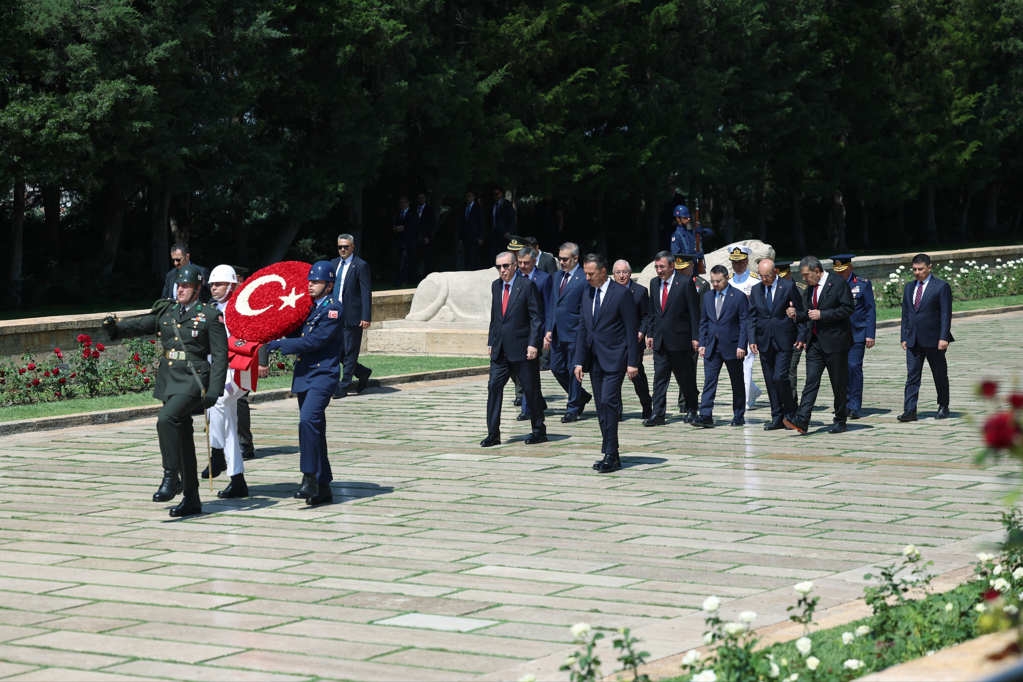Cumhurbaşkanı Erdoğan ve YAŞ üyeleri,