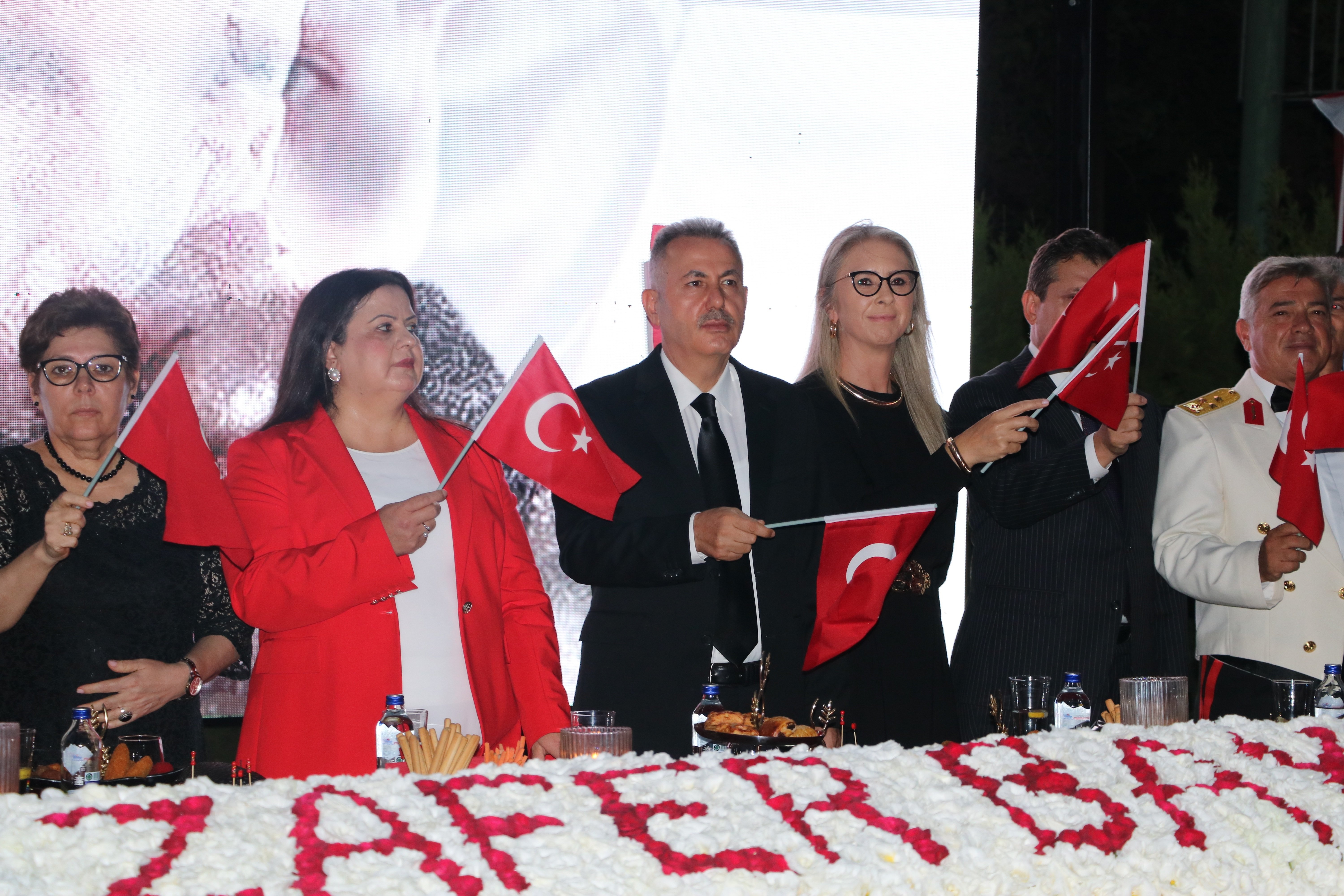 İzmir Valisi Süleyman Elban, 30