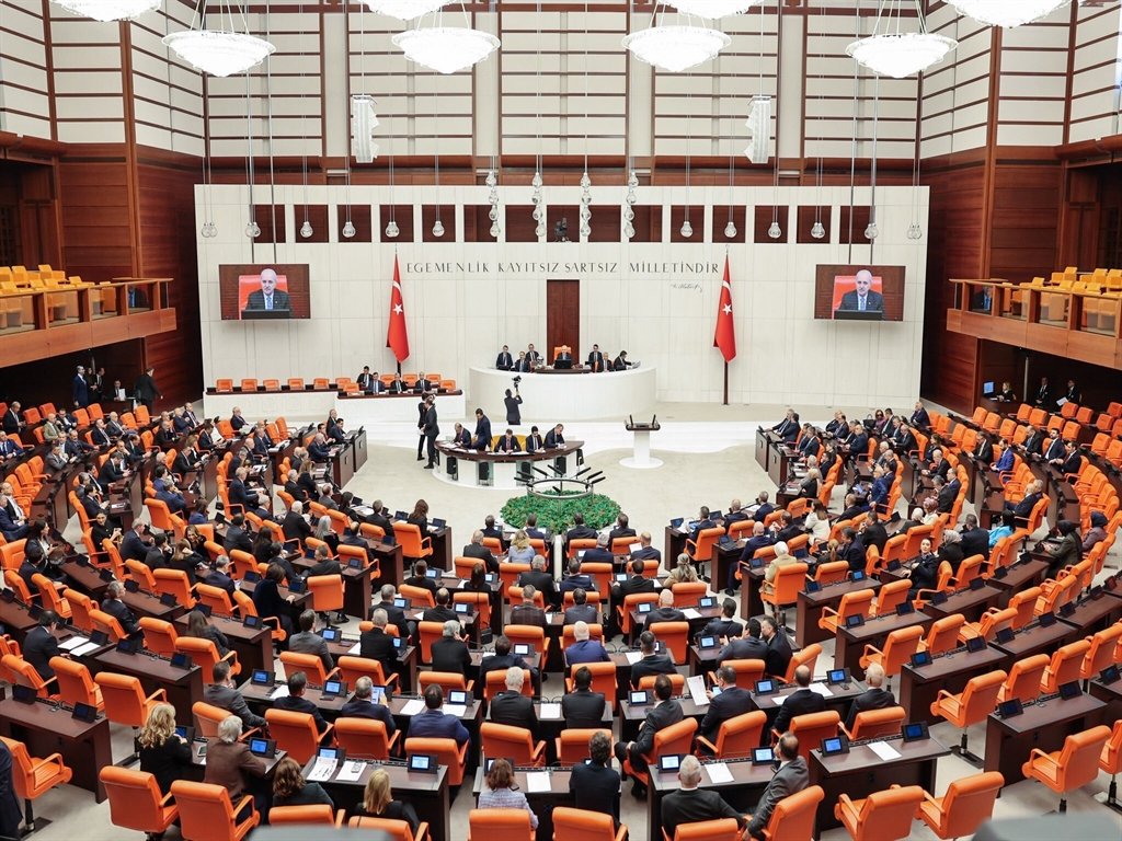 TBMM'de suça sürüklenen çocuklara ilişkin