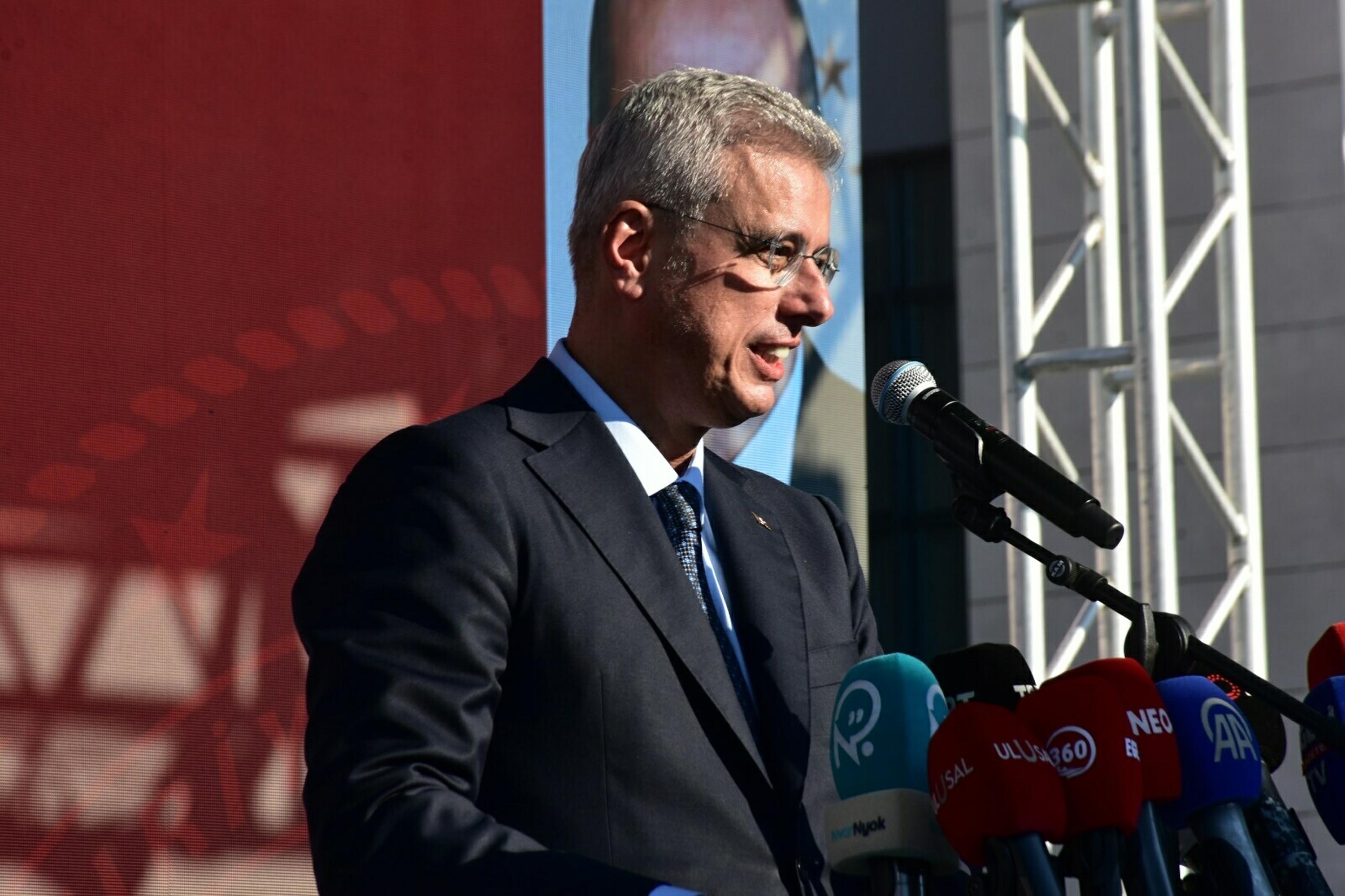 Sağlık Bakanı Kemal Memişoğlu,