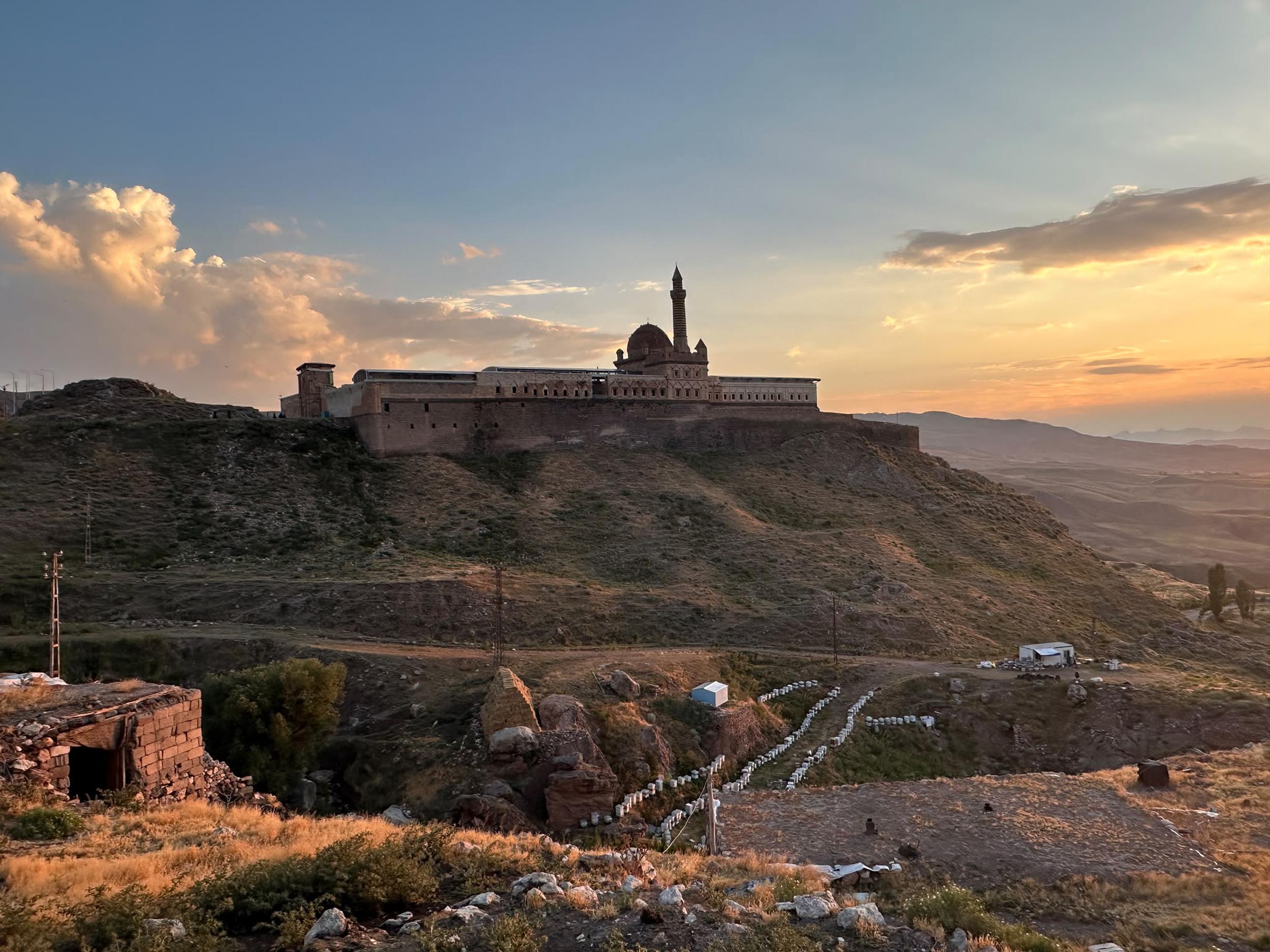 Ağrı'nın Doğubayazıt ilçesinde, İshak Paşa