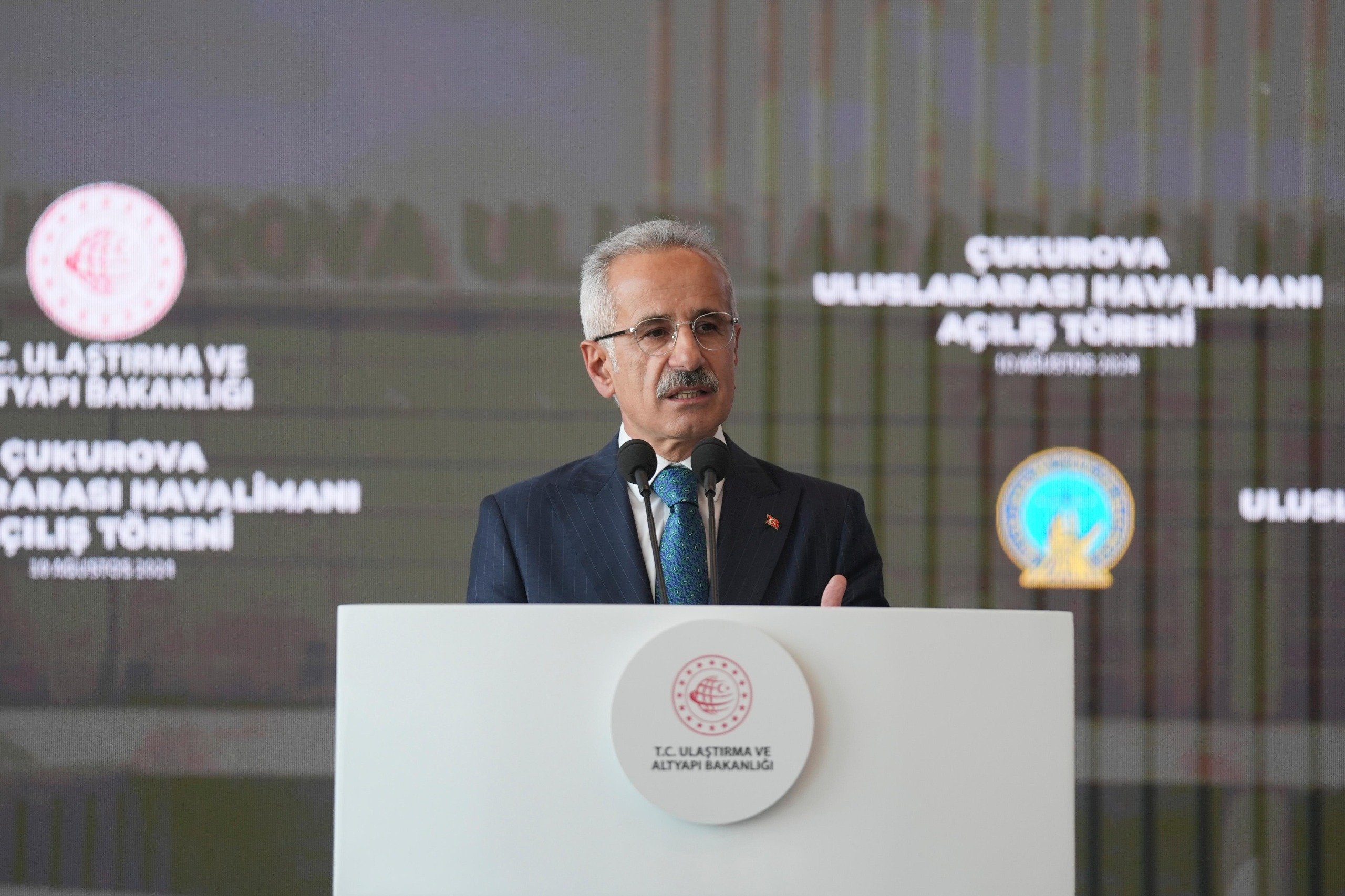 Ulaştırma ve Altyapı Bakanı Abdulkadir