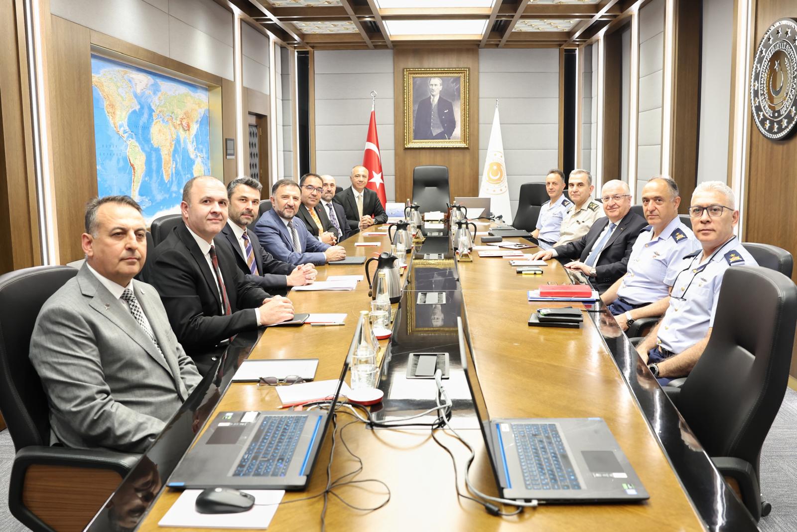 Milli Savunma Bakanı Yaşar Güler,