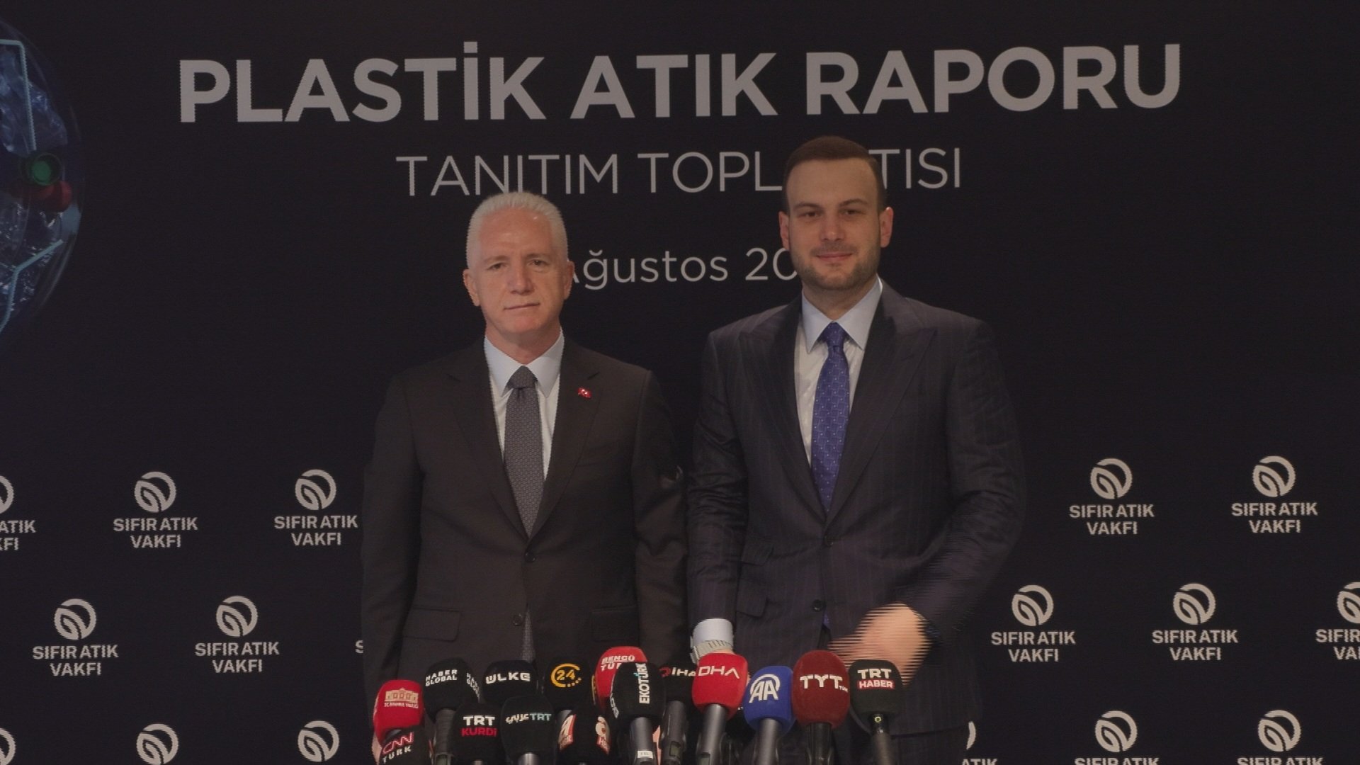 İstanbul Valisi Davut Gül, Plastik